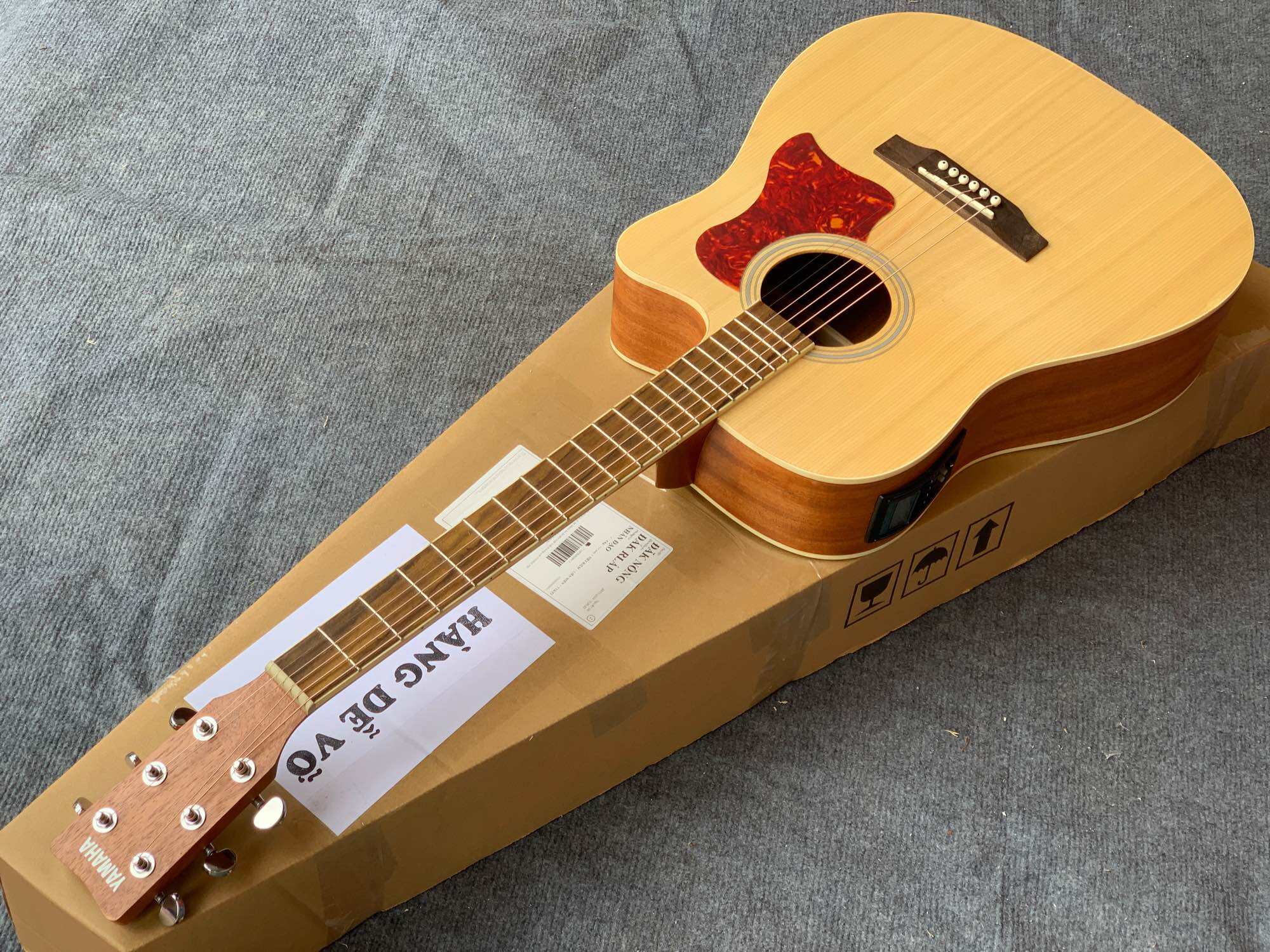 Guitar acoustic yamhan F3000 bản eq kết nối ra loa tặng nhiều phần quà lên đến 10 món phụ kiện cho