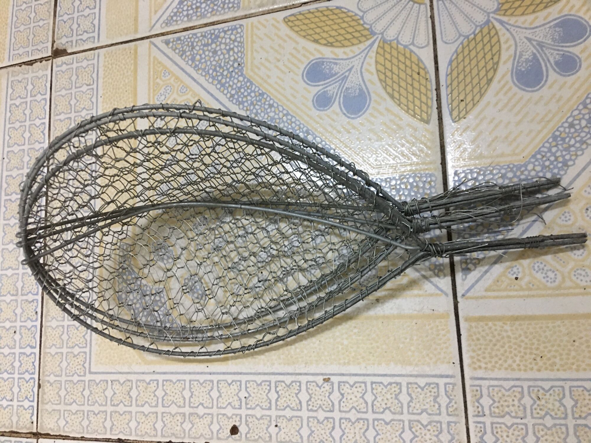 VỢT CÁ ĐIỆN LƯỚI KẼM
