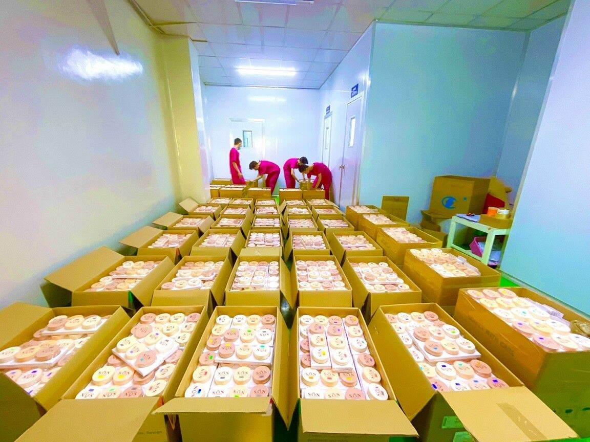 kem kích trắng body tam sắc  S2 S.O.N