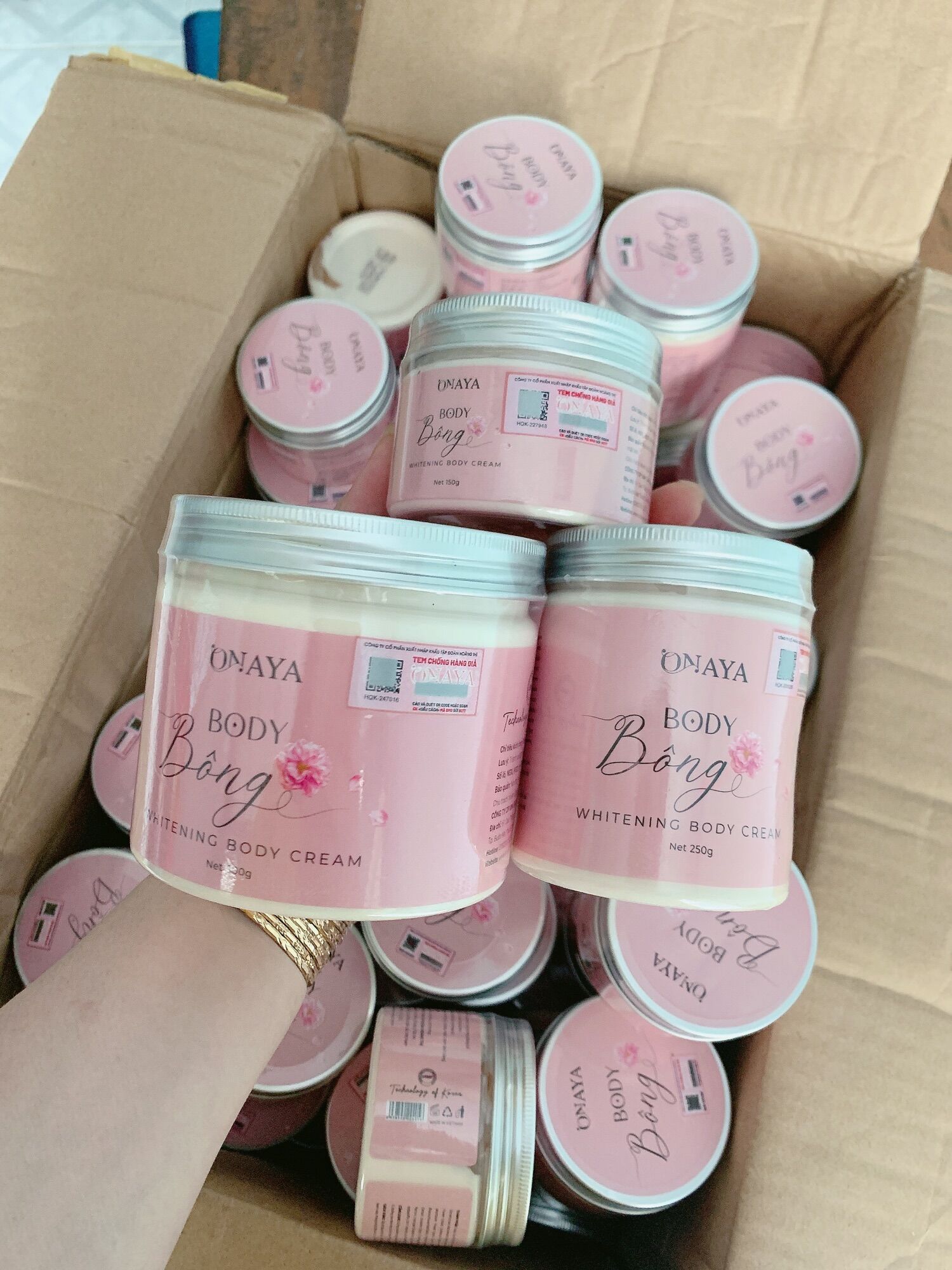Kem body bông onaya hủ 500g tặng 150g