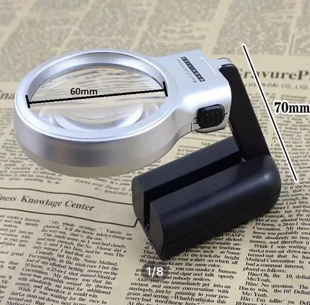 TẶNG KÈM PIN. KÍNH LÚP 3 IN 1 CÓ ĐÈN LED GẬP 90 độ ĐỂ BÀN ĐỌC SÁCH , SỮA CHỮA LINH KIỆN. 000540