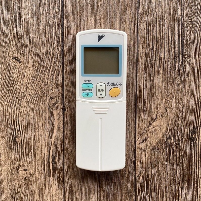 REMOTE MÁY LẠNH DAIKIN CHÍNH HÃNG 2 nút xanh ( tặng pin )