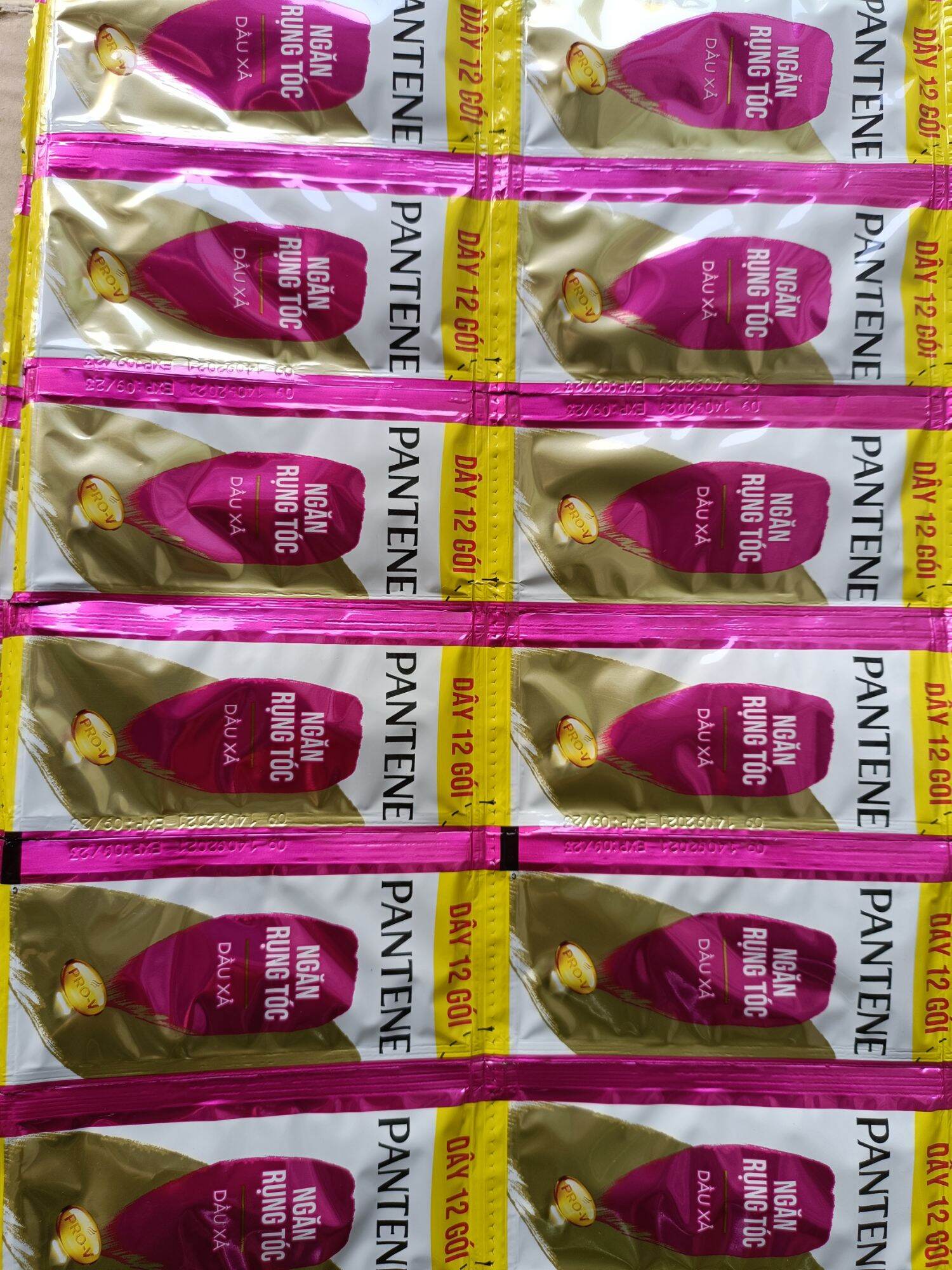 Combo 10 dây xả tóc Pantene (dây 10 gói)