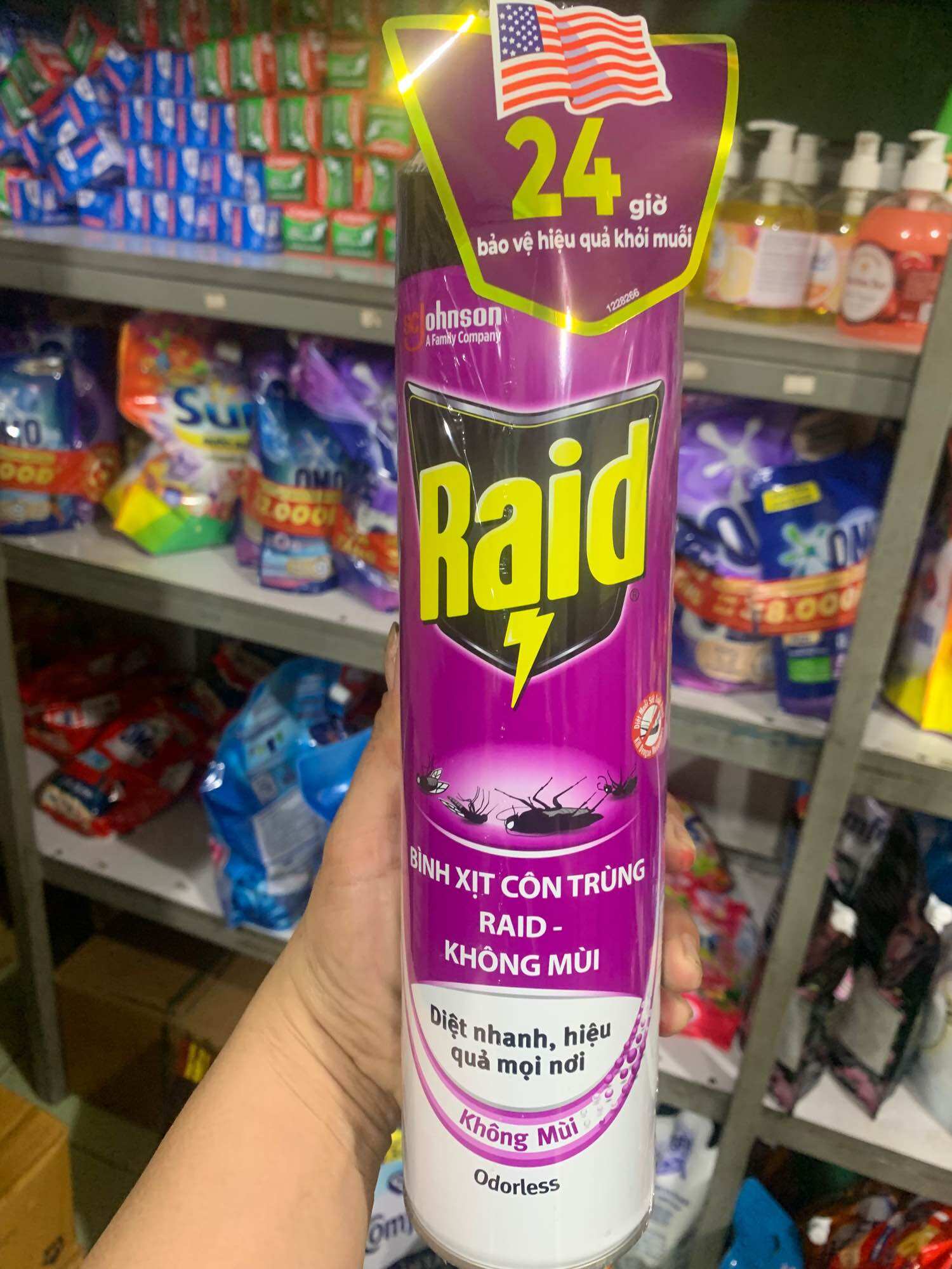 Combo 2 bình xịt côn trùng RAID không mùi chai 700ml