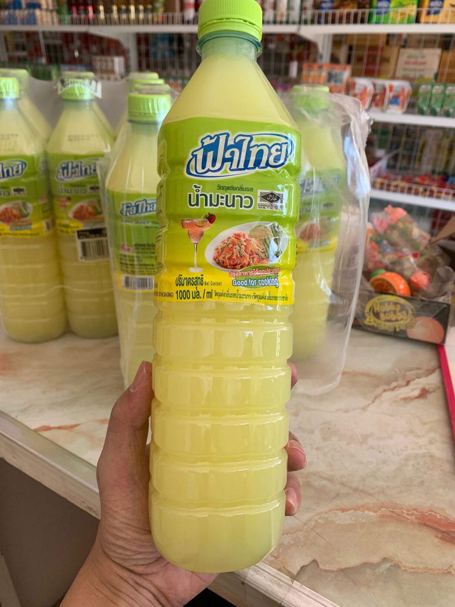 Nước cốt chanh nguyên chất Thái lan chai ( 1 lít)