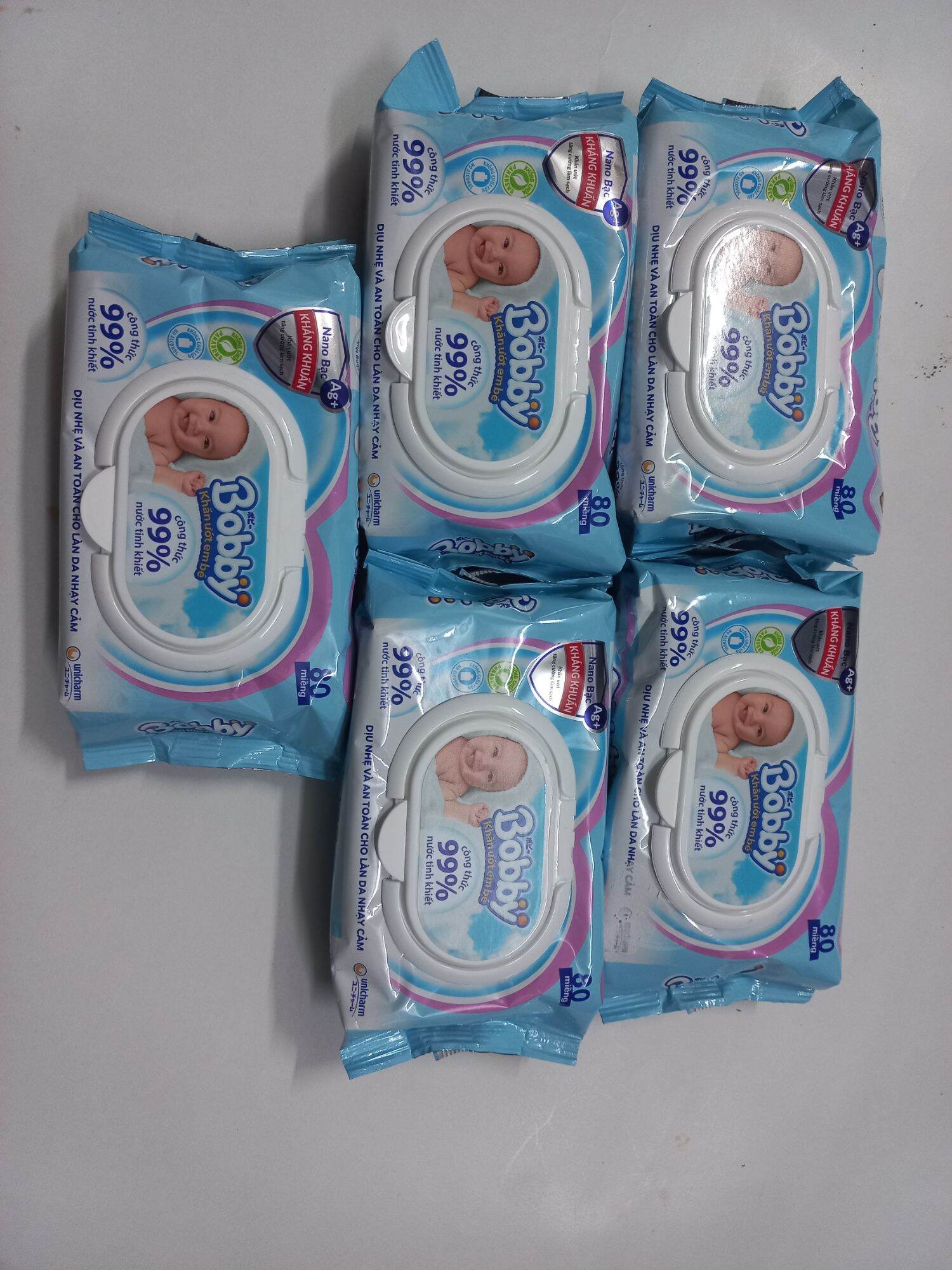 Combo mua 5 gói khăn ướt bobby khômg hương 80 tờ