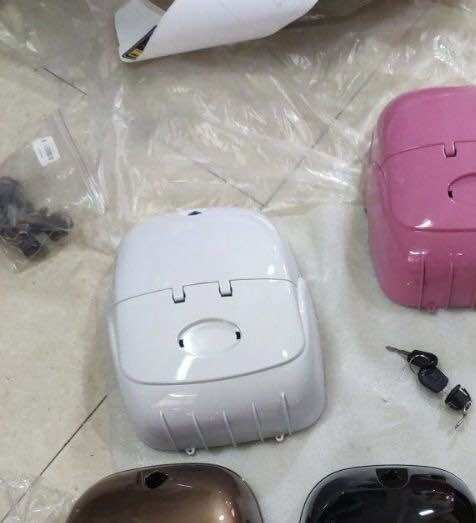 Hộp cốp trước xe điện nija