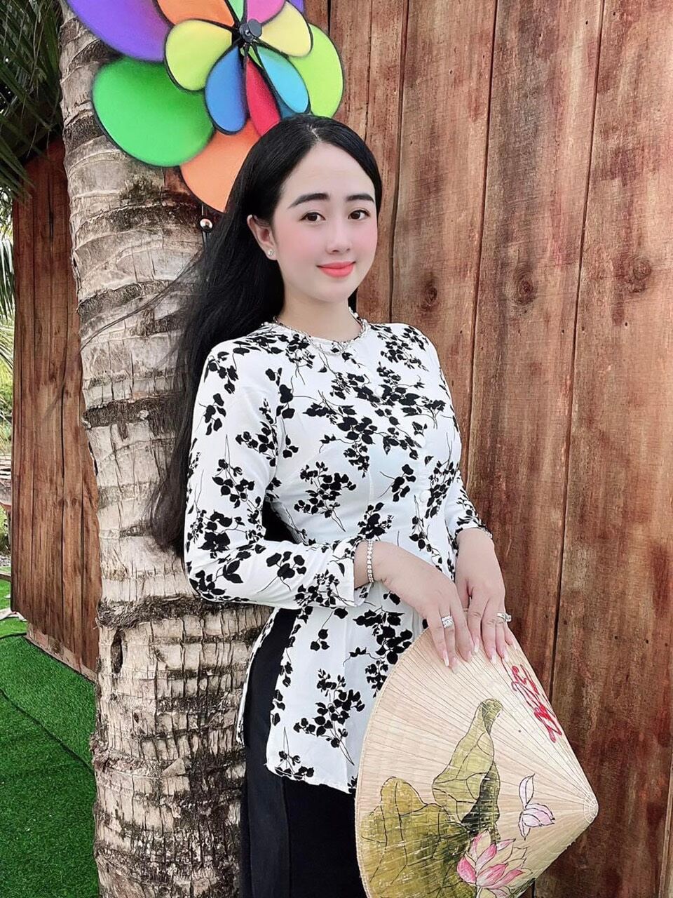 Bộ bà ba cổ tròn đính ngọc/ Sét bà ba cổ tròn