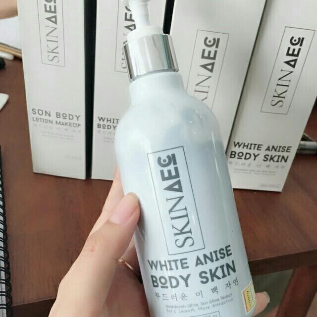 Ủ kích Trắng Than Hoạt Tính Skin AEC