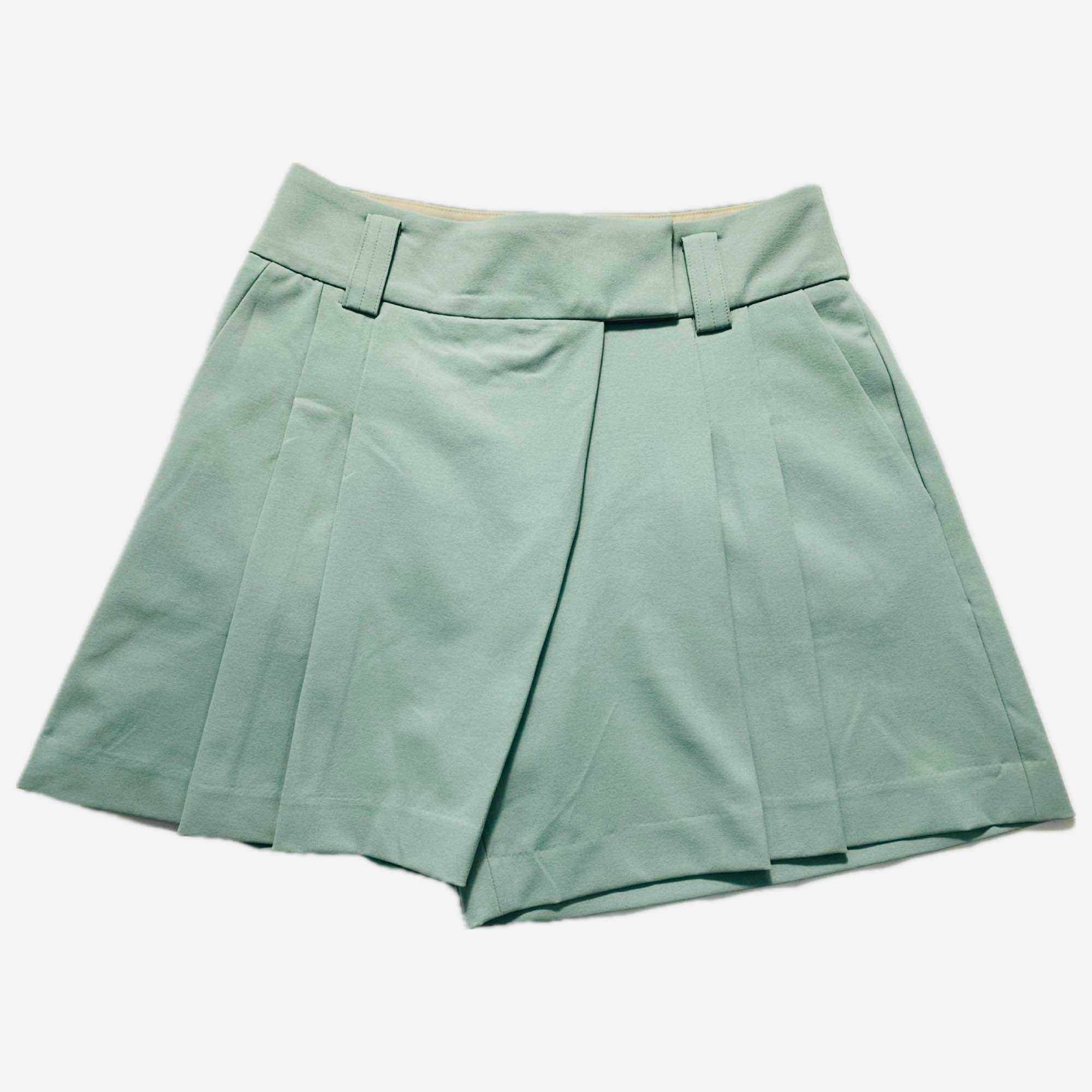 Quần short golf nữ hiệu con gà màu xanh coban size 64,67,70