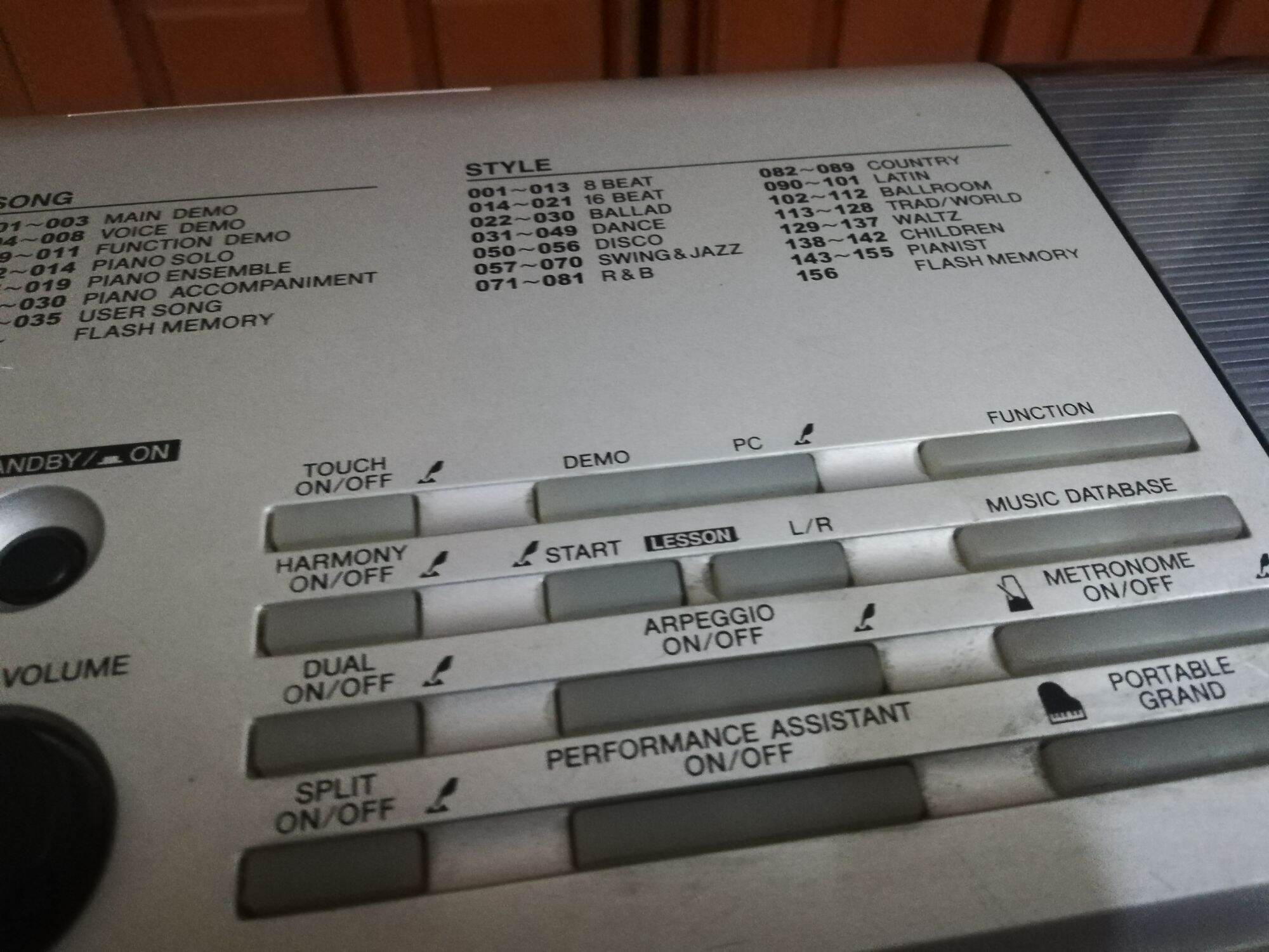 Đàn Organ Yamaha PSR e403