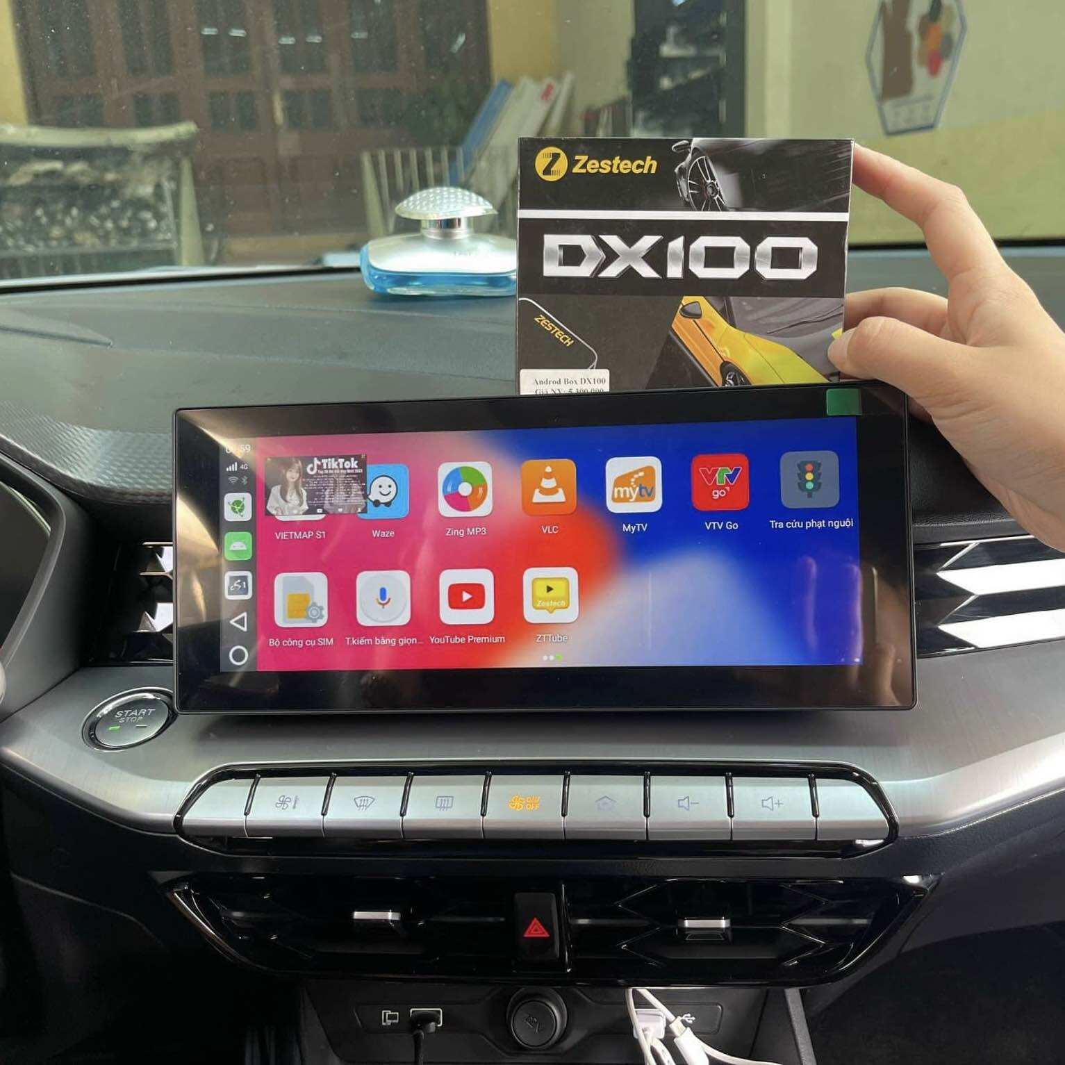Android box ô tô Zestech DX100