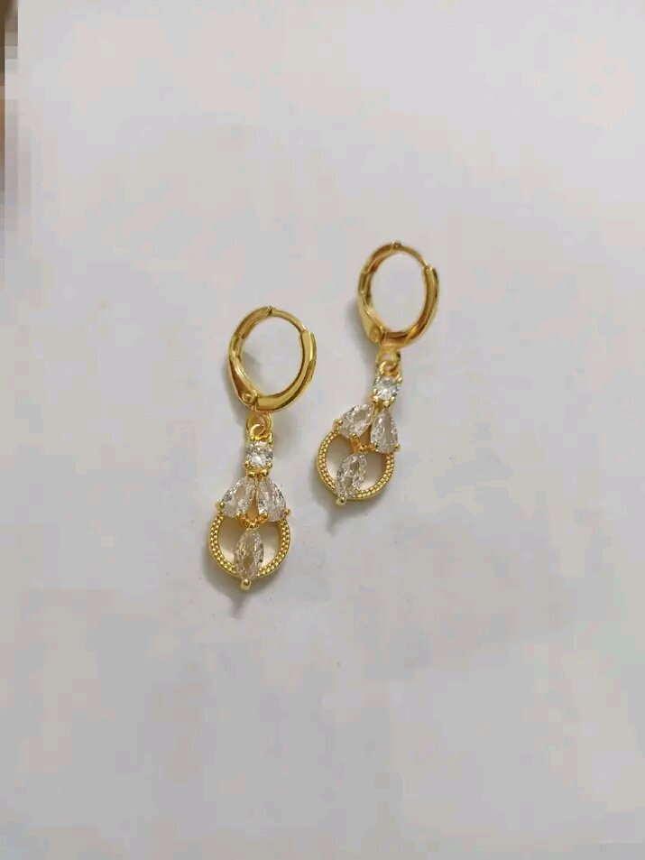 bông tai trang sức