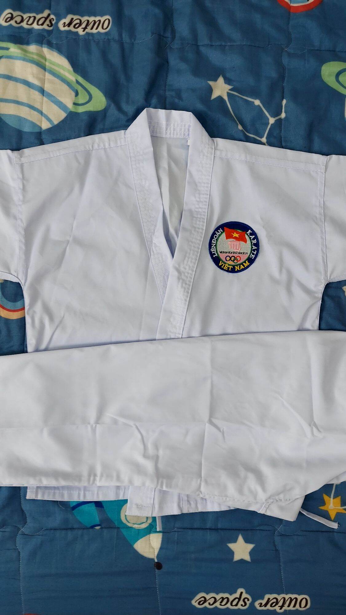 Võ phục karate vải kaki dày đẹp + đai trắng - miễn phí vận chuyển