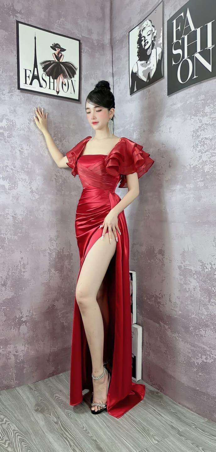 Đầm Ôm Xẻ Tà Phối Voan Cổ U