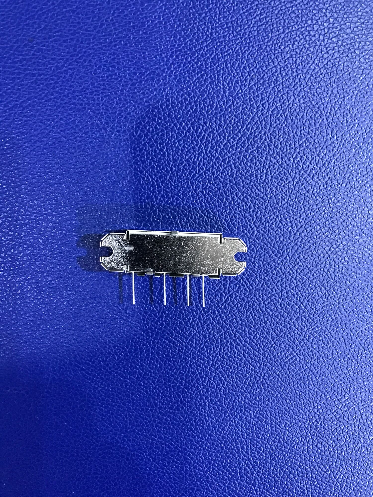 1 con IC Công suất VHF RA33H1516M1
