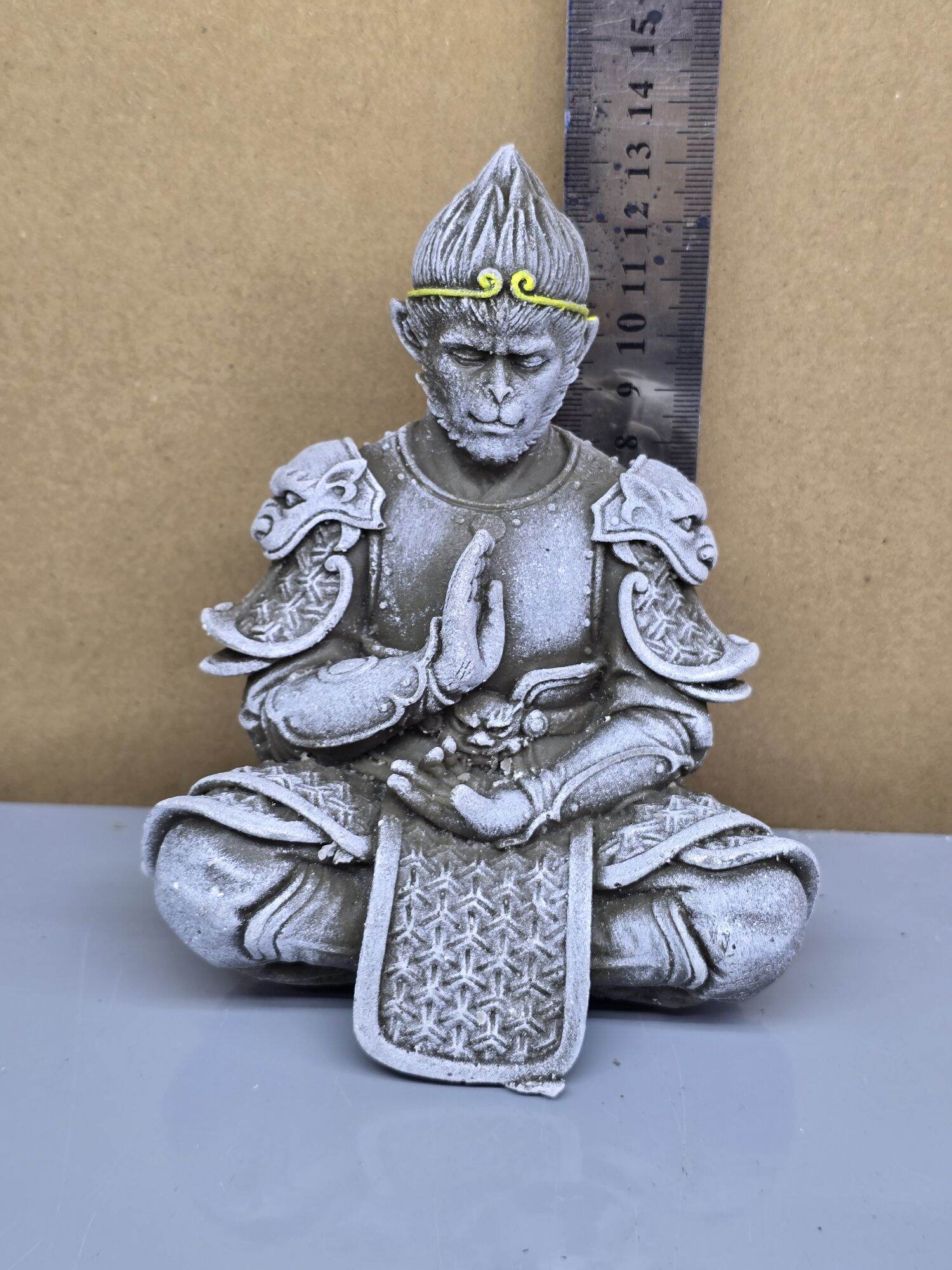 Tượng Ngộ Không ngồi Thiền