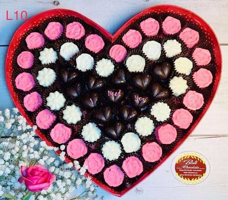 Hộp socola VALENTINE theo yêu cầu ( kèm thiệp + ghi nếu có yêu cầu)