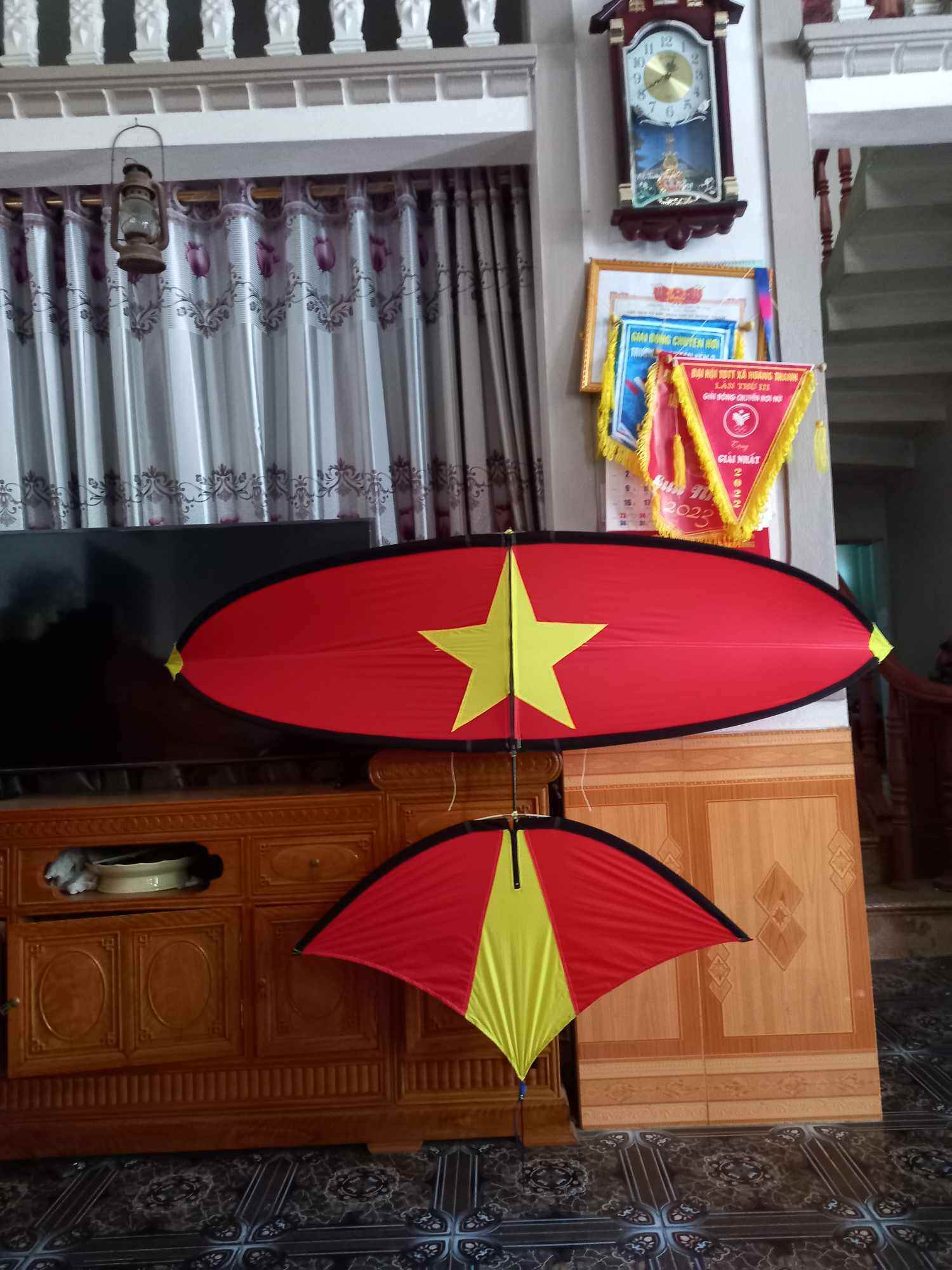 Diều cacbon khung 2m sao vàng