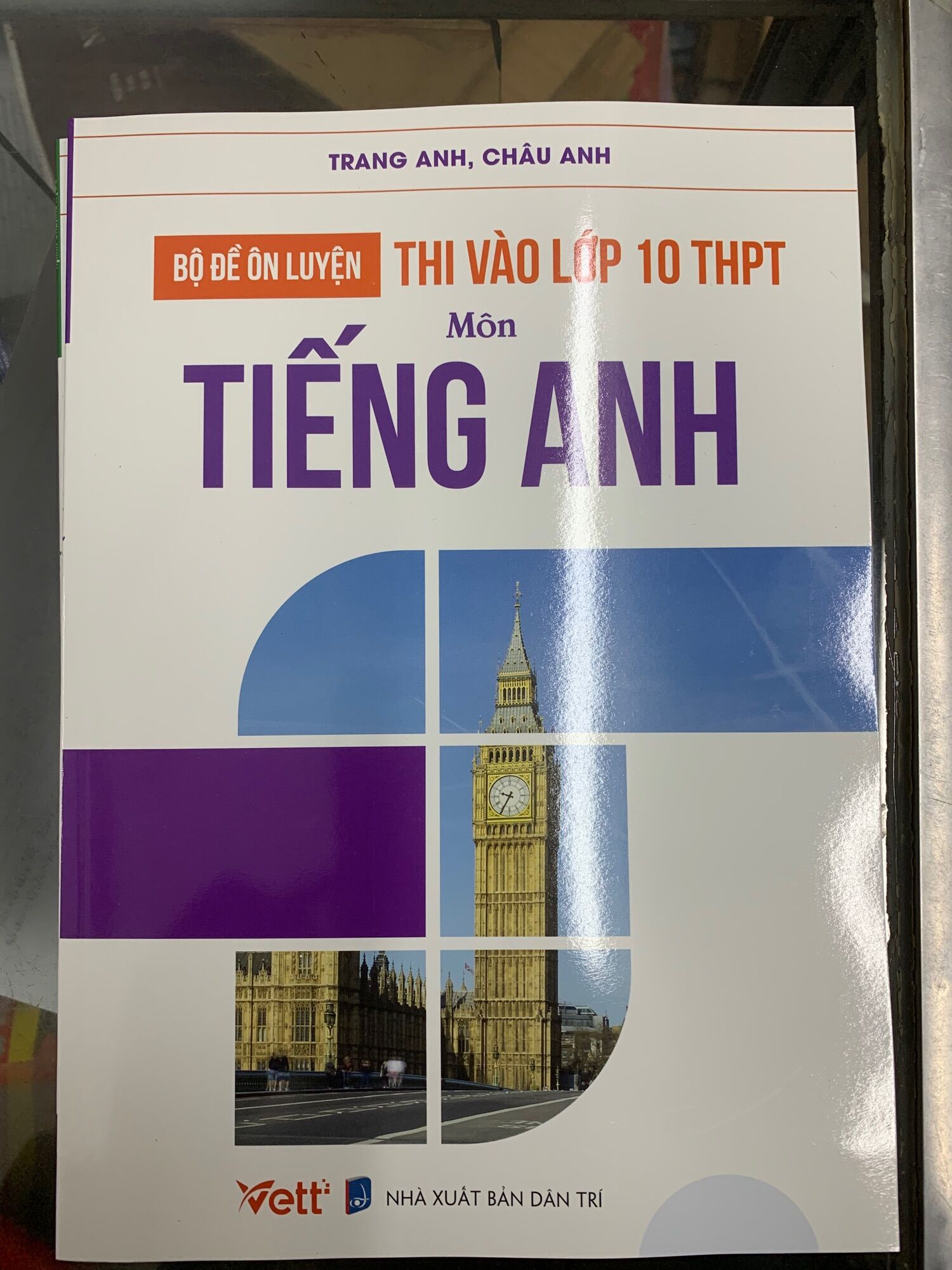 Bộ đề ôn luyện thi vào 10 thpt môn tiếng anh 2022