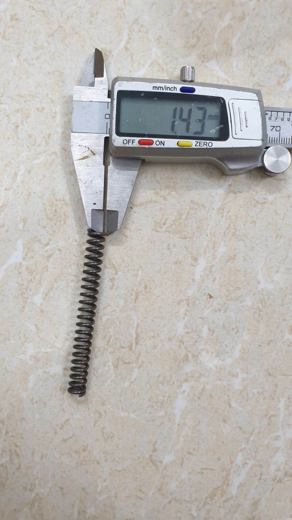 Lò xo phi 8 sợi 1.4 dài 4.5cm 5cm và 7cm