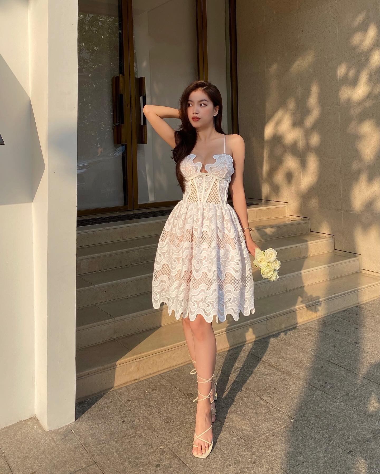 Đầm xoè vải ren gợn sóng Wave