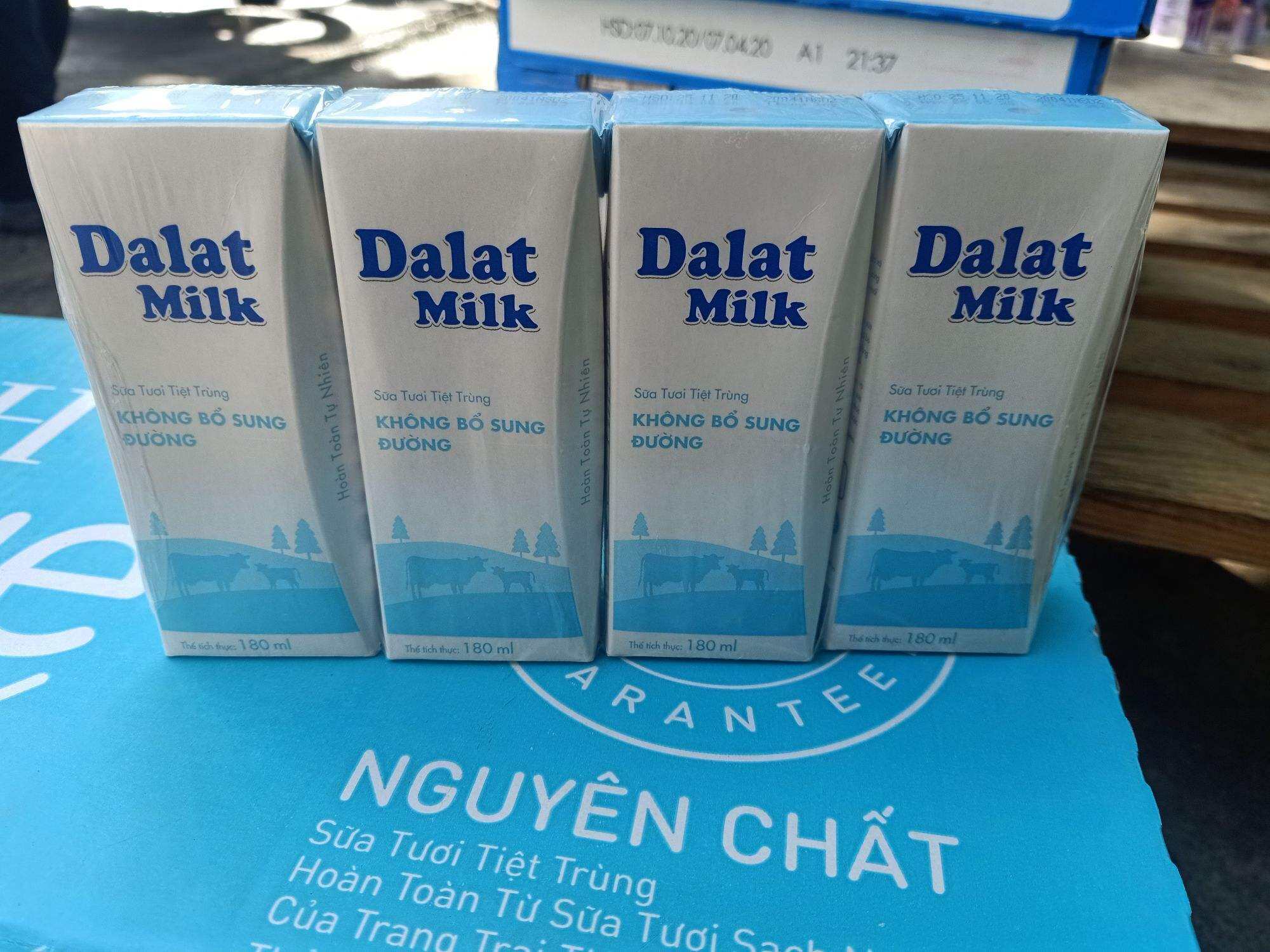 6 Lốc sữa tươi tiệt trùng Đà Lạt milk 180ml × 24 hộp ( Nguyên chất / Có Đường / Ít đường)
