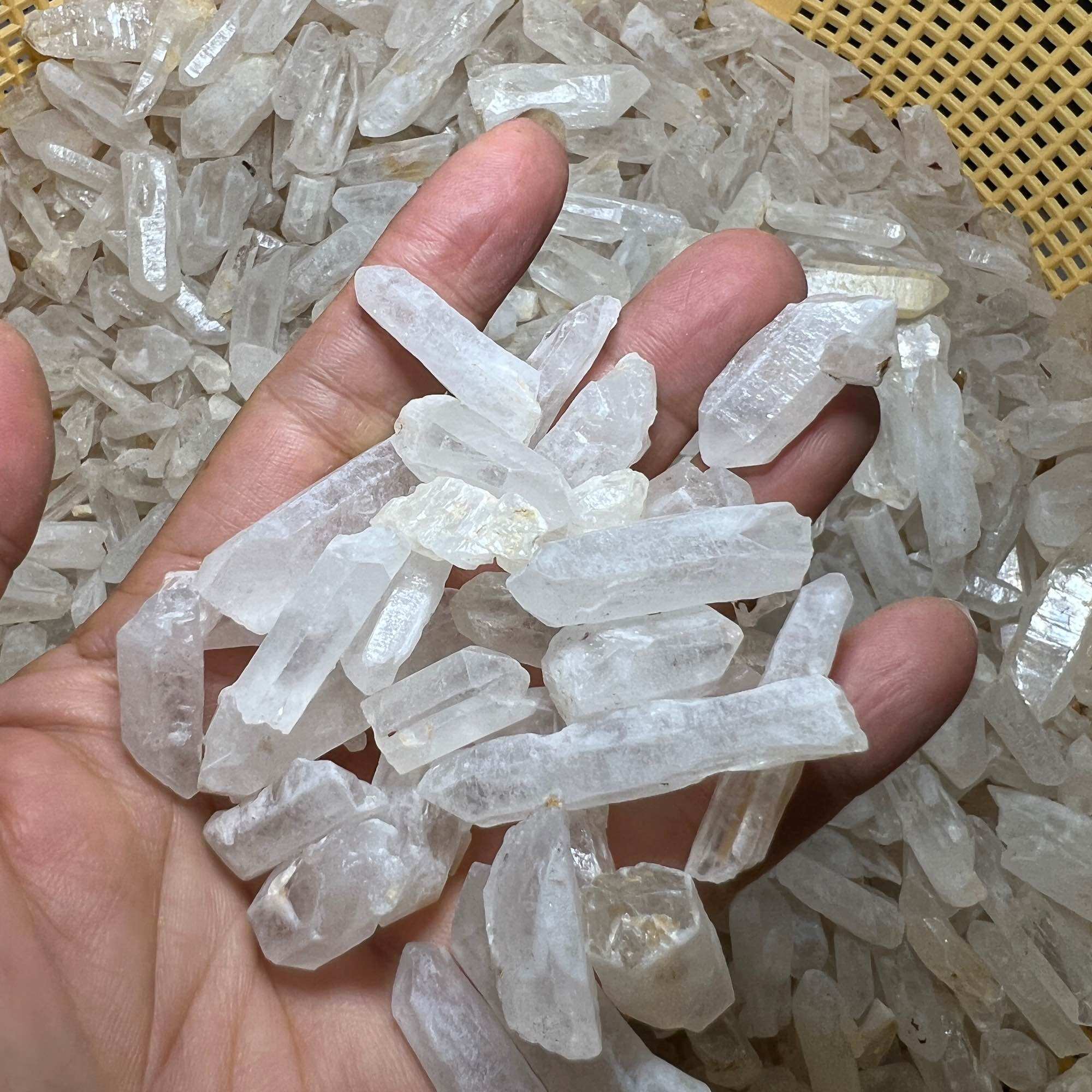 20-COMBO 20 GAM THẠCH ANH TRẮNG ( THIÊN NHIÊN ) SỬ DỤNG LÀM TRANG SỨC , HOẶC TRẤN TRẠCH PHONG THỦY