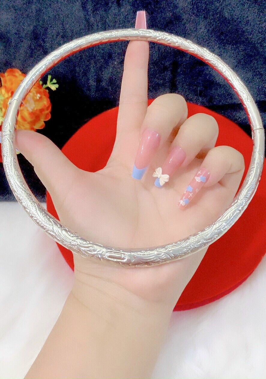 Kiềng cổ kiểu chạm mạ bạch kim cao cấp