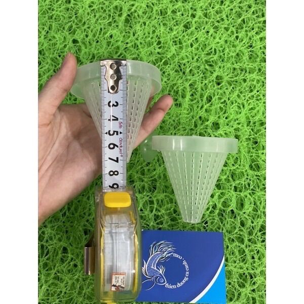 Phễu Đựng Trùn Chỉ Cho Cá Ăn - Màu Trắng