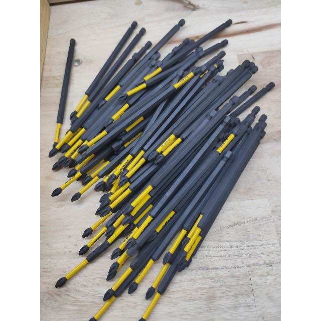 MŨI VÍT DEWALT PH2 15CM