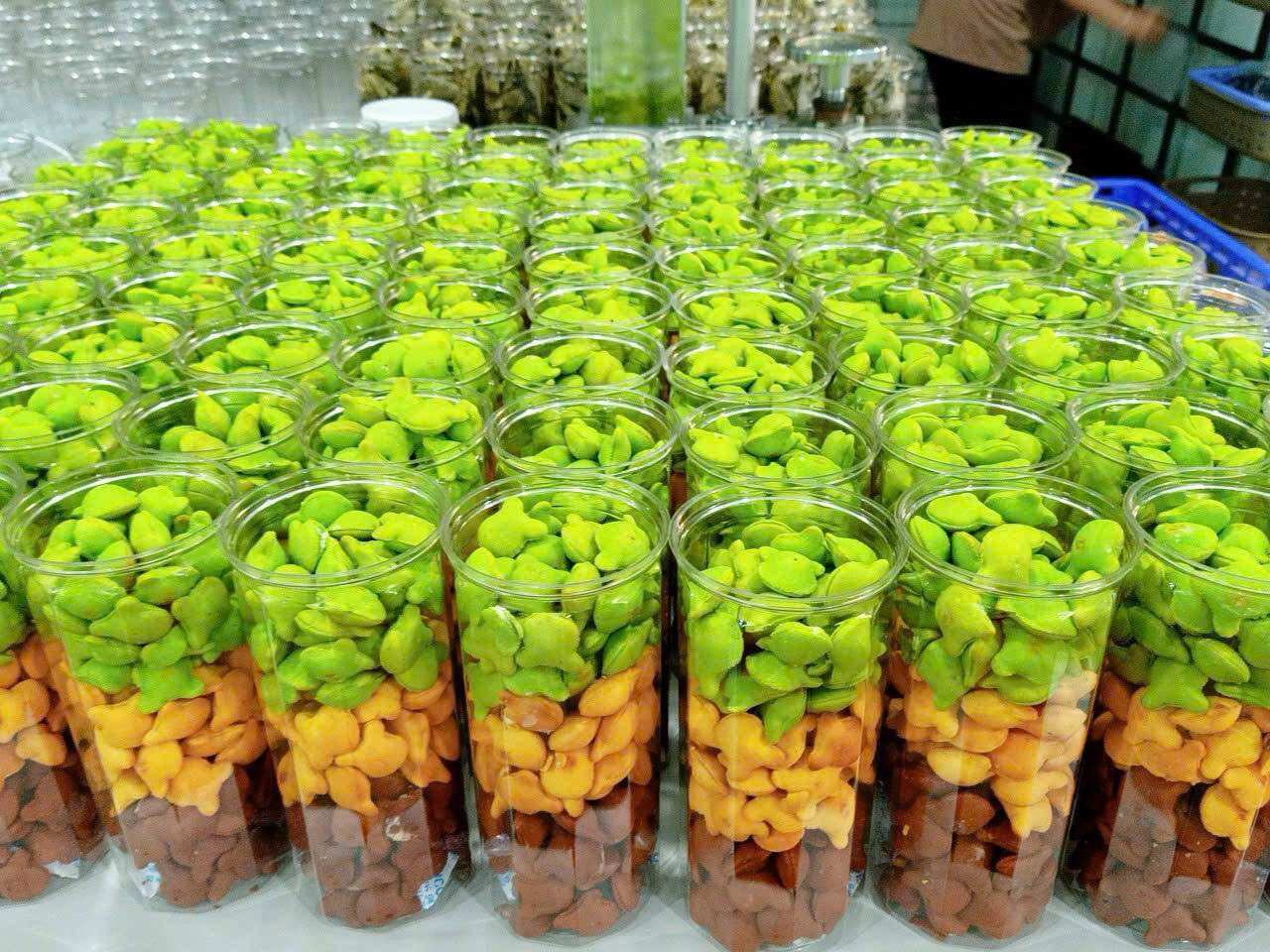 BÁNH GẤU MIX 3 VỊ HŨ 420G