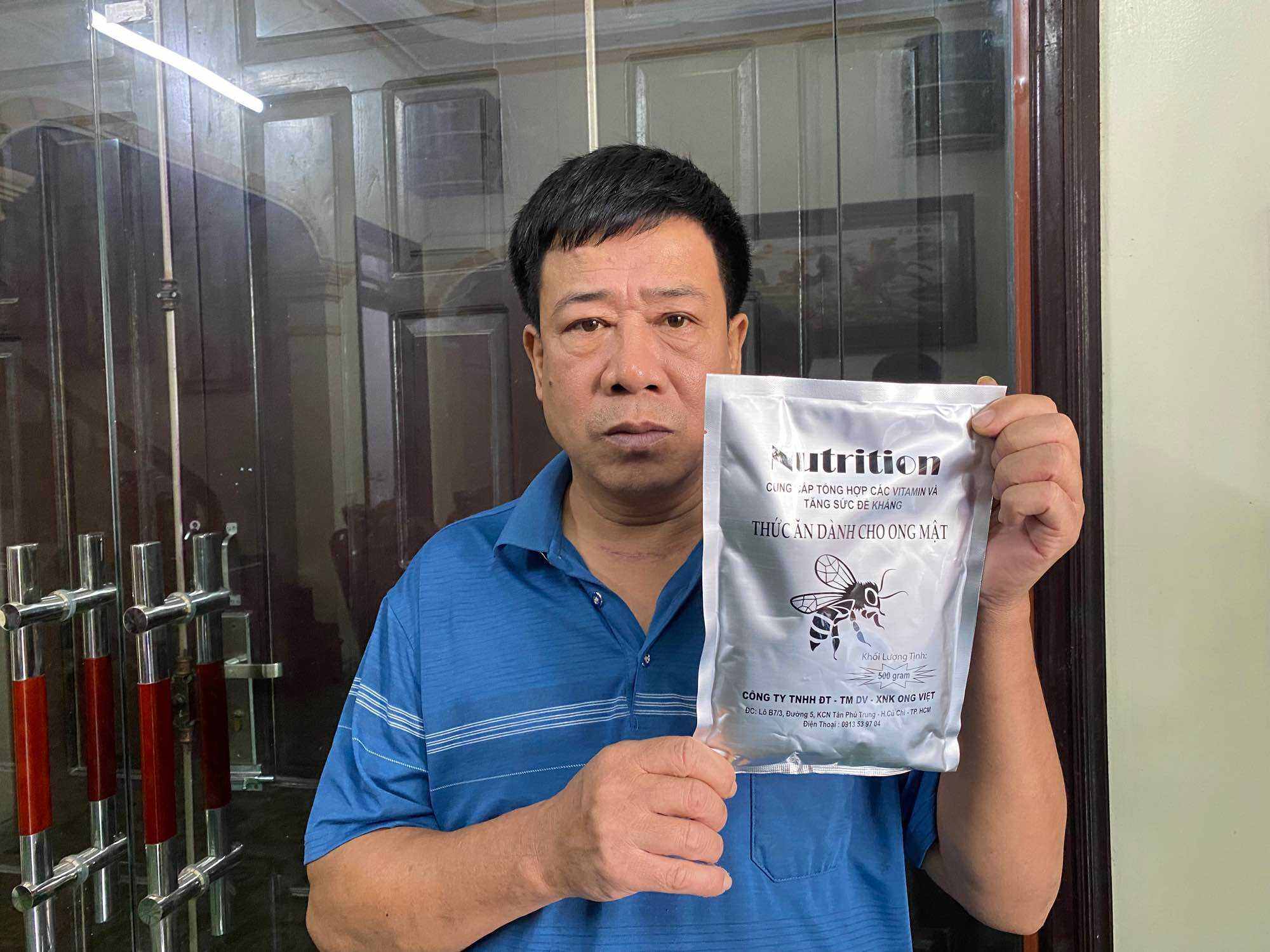 Thức ăn dành cho ong mật NUTRITION cung cấp tổng hợp các loại vitamin và tăng sức đề kháng cho ong Tuấn Đỗ