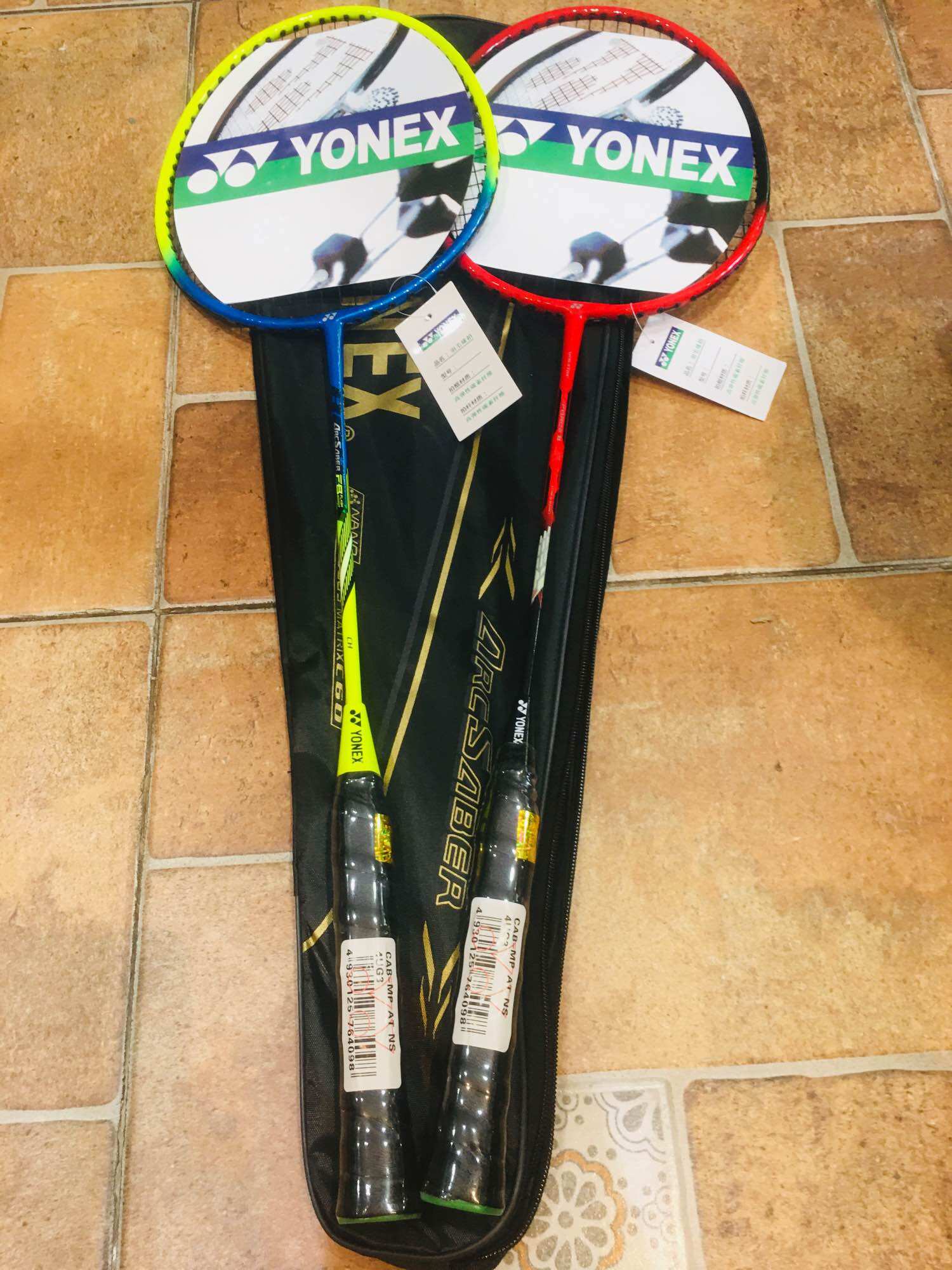 Vợt cầu lông yonex khung hợp kim siêu bền tặng 2 quấn cán.