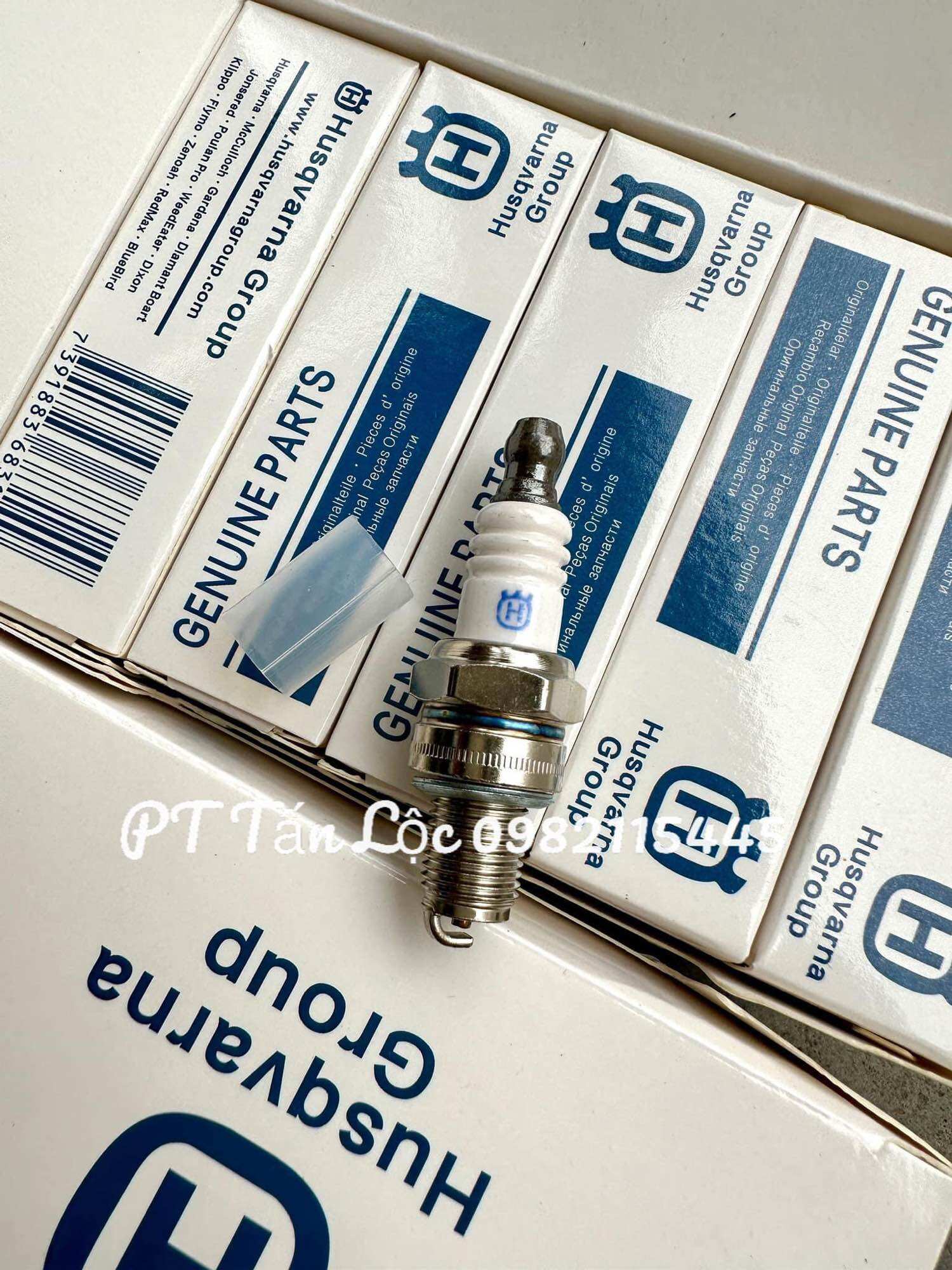 Bugi Hu máy cắt cỏ 4 thì