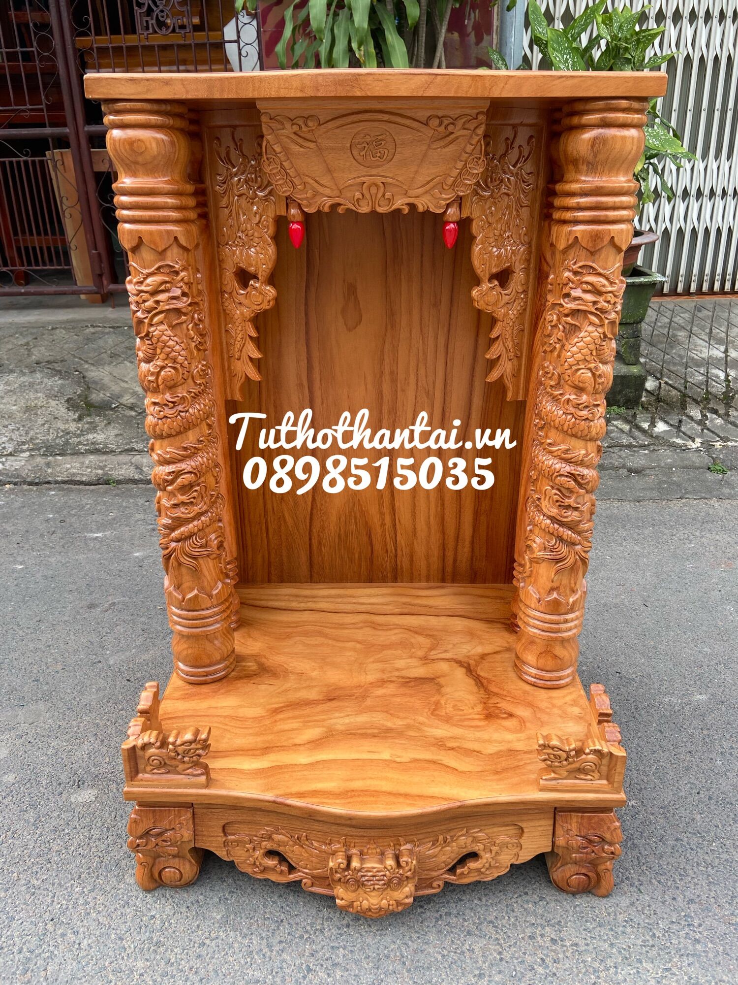 Bàn thờ thần tài gỗ gõ đỏ. kt 68x60x107cm, cột 10cm