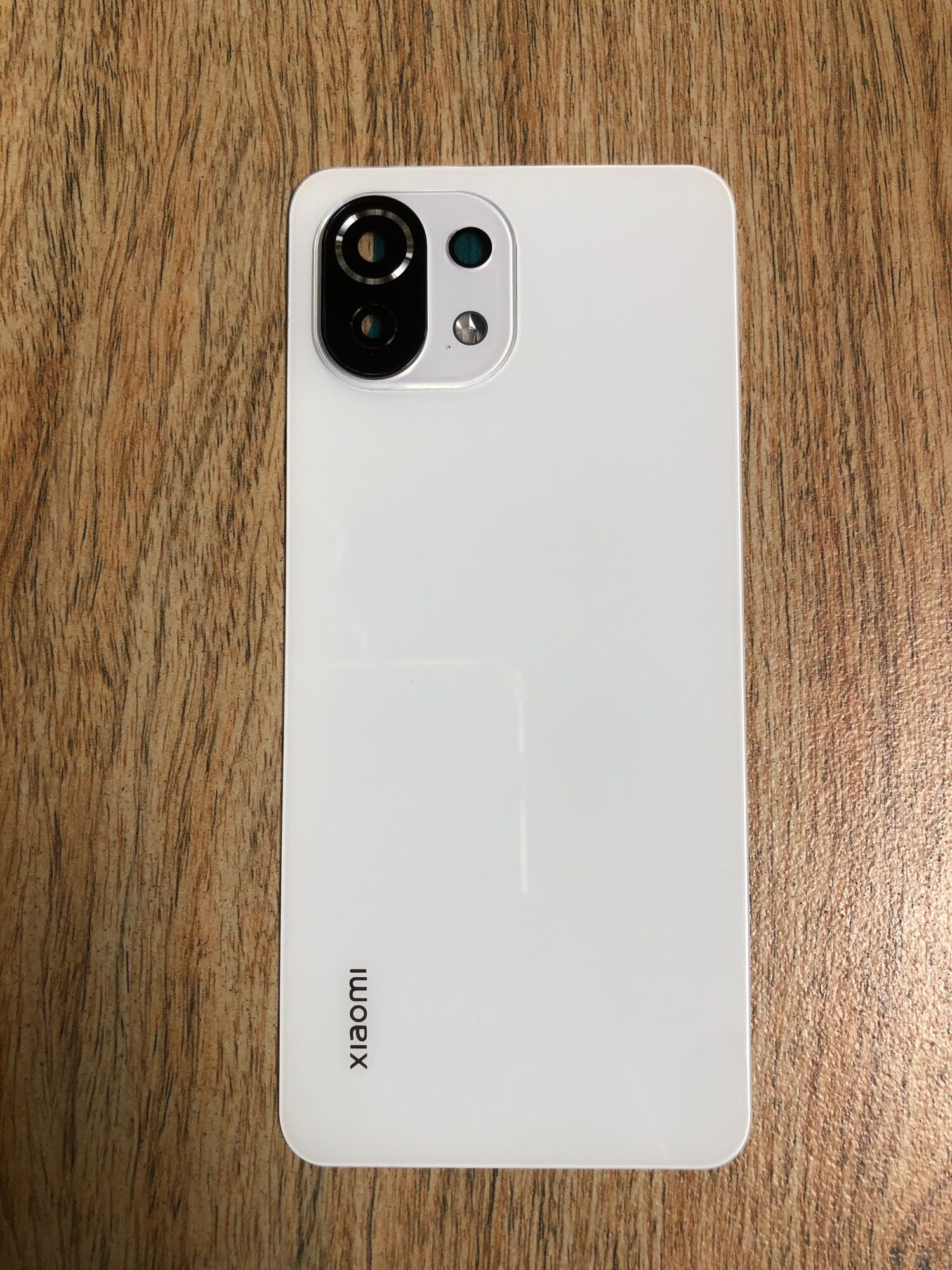 Nắp lưng Xiaomi Mi 11 lite có kính camera