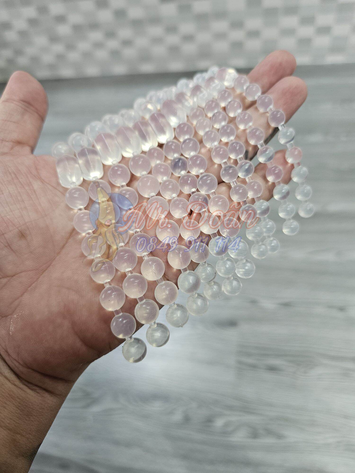 Chuỗi Silicon có Viên Lục Lăng Giữa