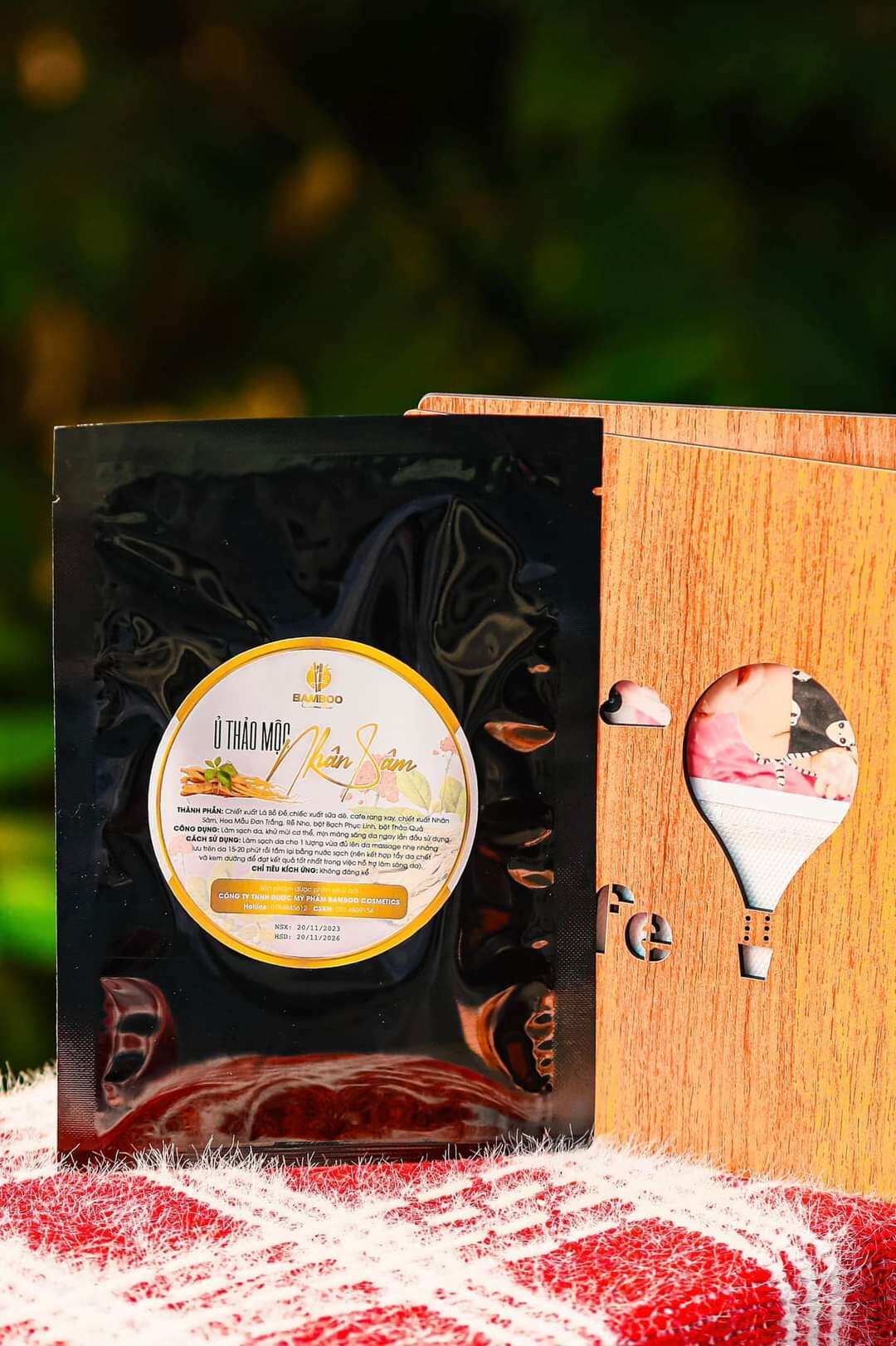 Tẩy da chết ủ nhân sâm cà phê Bamboo