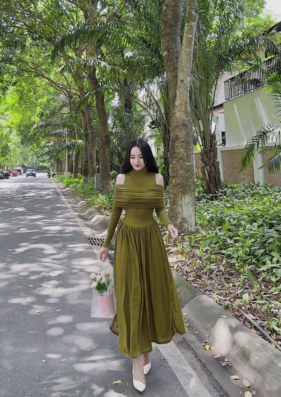Đầm xoè
