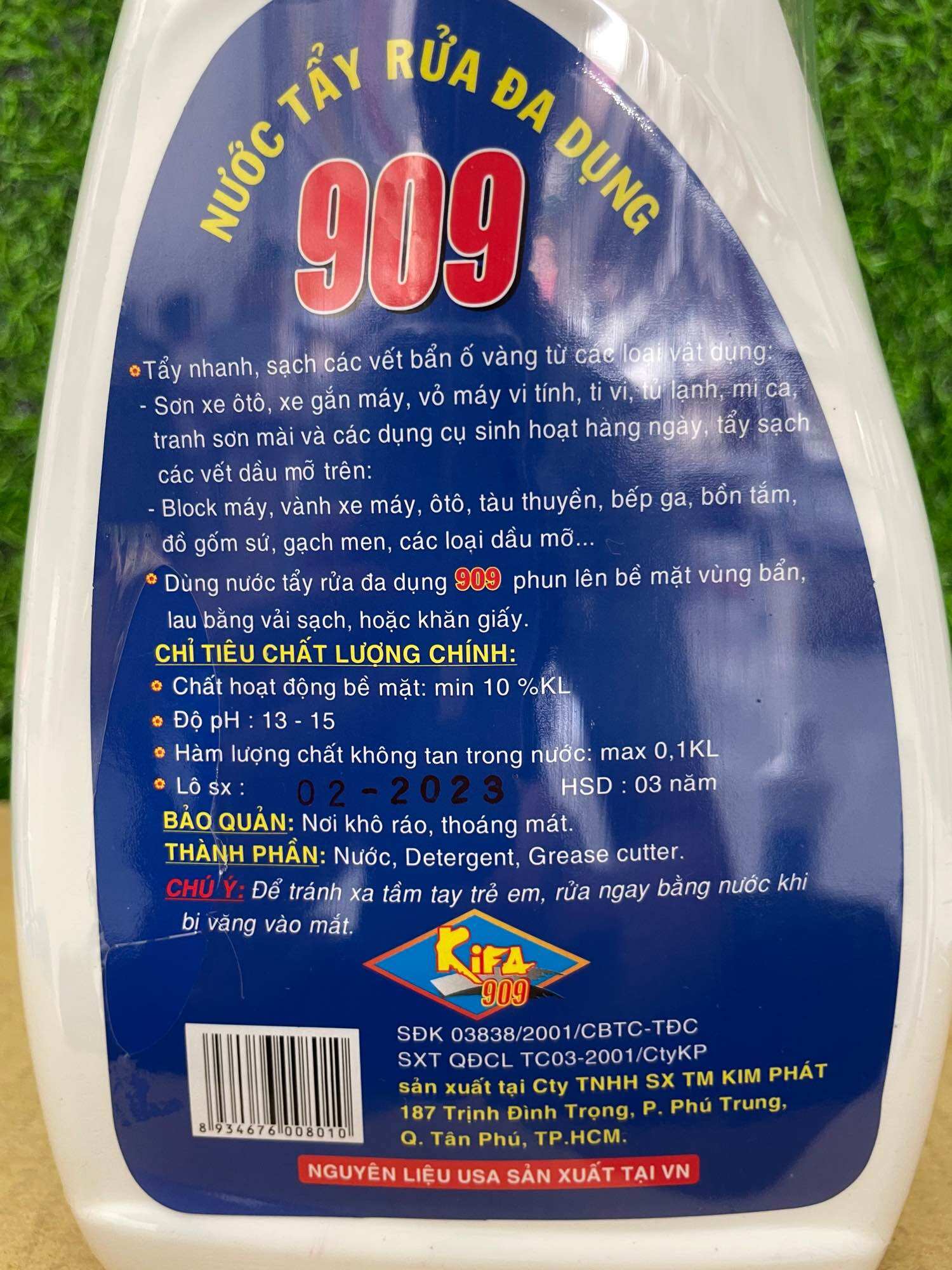 Nước tẩy đa dụng 909 (850ml)