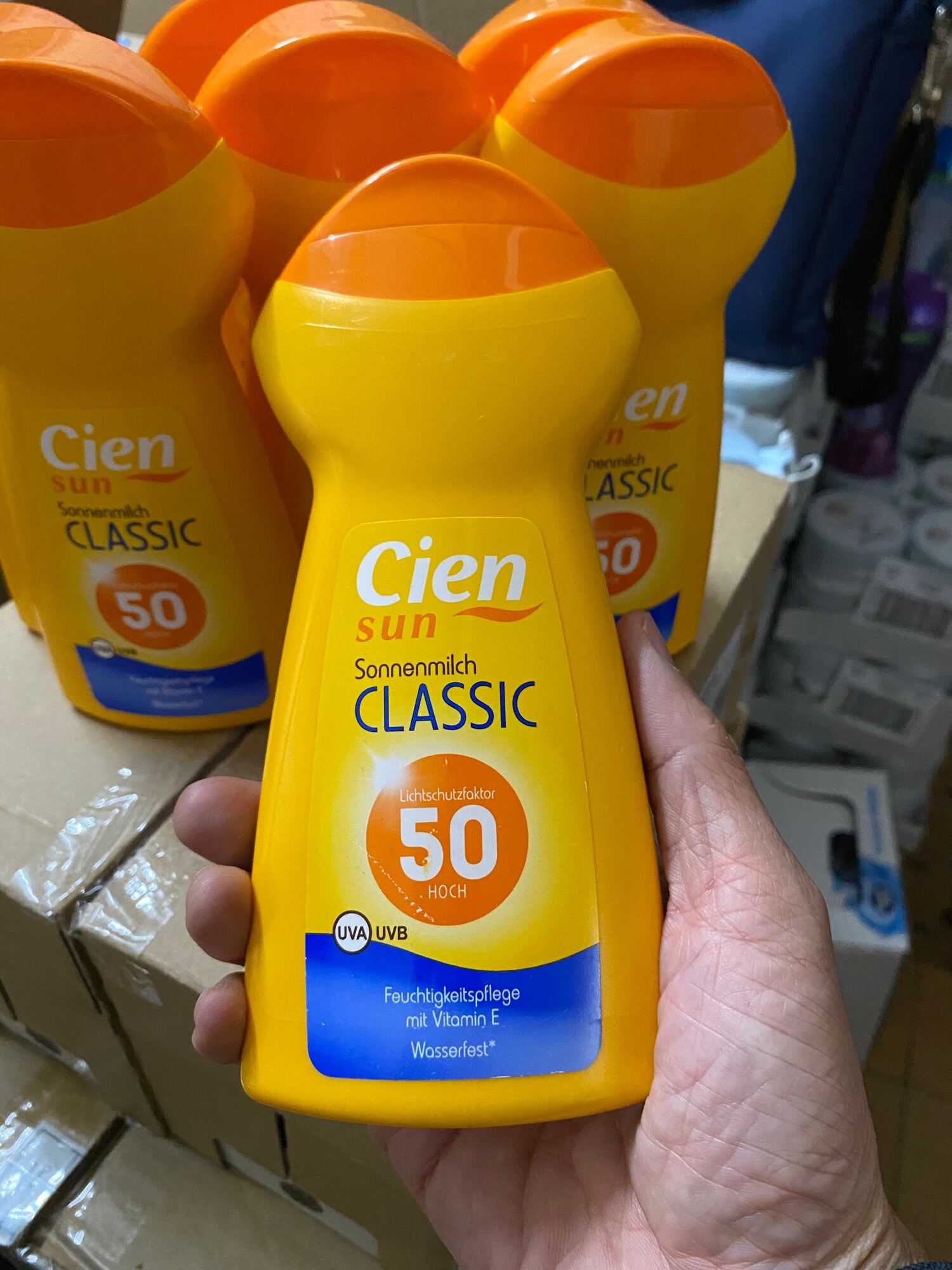 Kem chống nắng Cien Sun Classic 50+ cho body 250ml