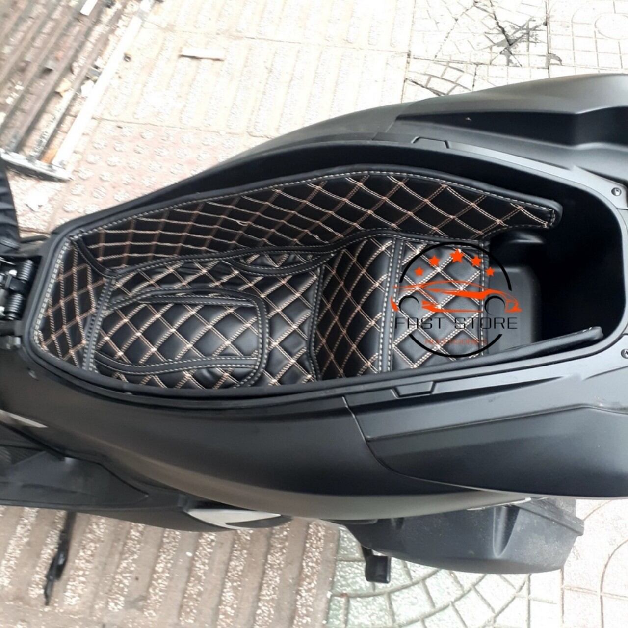 Lót cốp cách nhiệt xe máy PCX: 2014 - 2017