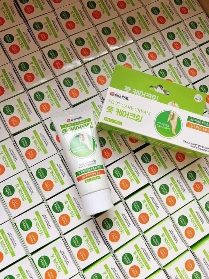 Kem nứt gót chân foot care cream Hàn Quốc