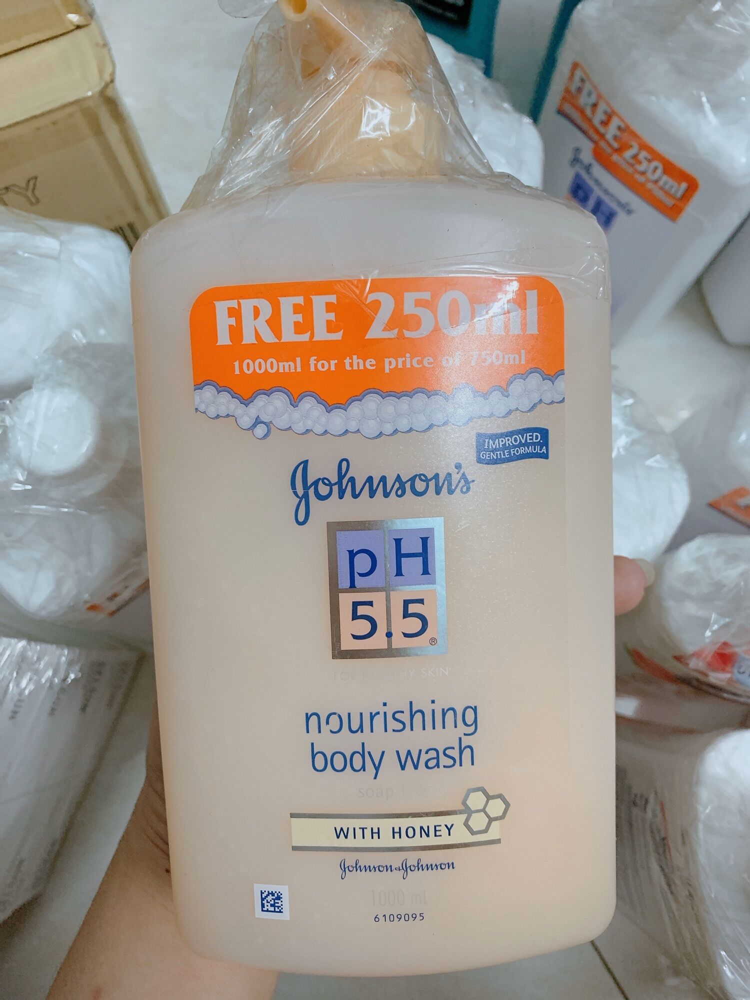 SỮA TẮM GỘI JOHNSON'S PH 5.5 1000ML THÁI LAN