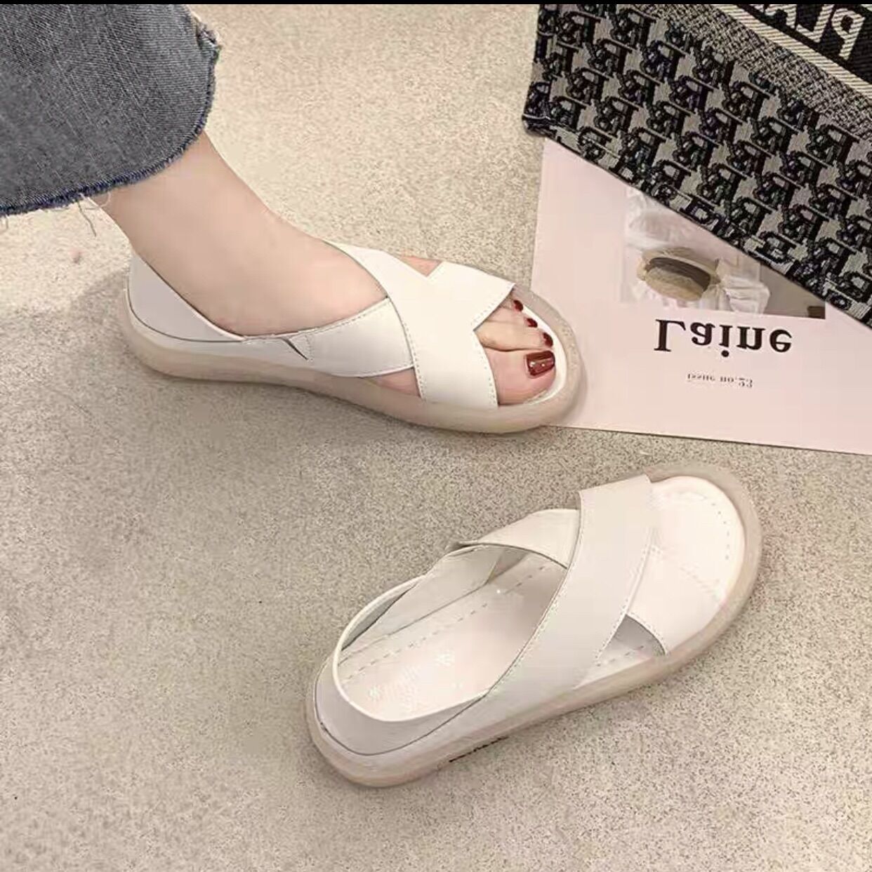 Sandal nữ, dép quai chéo bản to chất da cá tính
