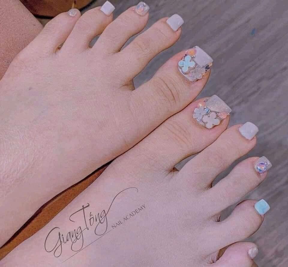 Charm Nail 4 lá trang trí móng
