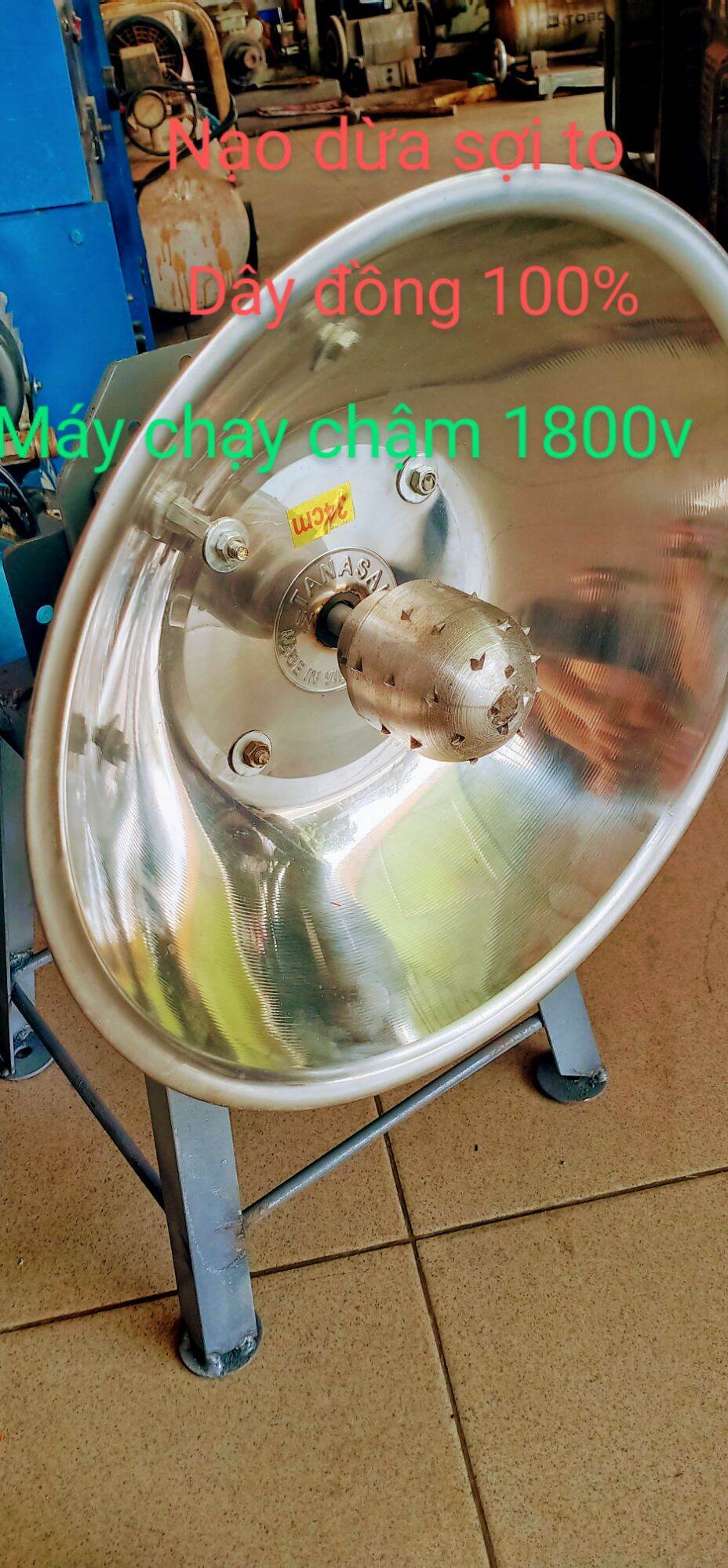 Máy nạo dừa chậm tua 1800v/p 370w . Sợi to làm bánh xôi chè