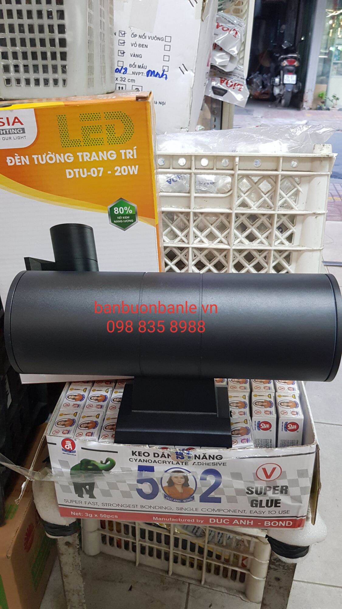 Đèn LED hắt tường  trang trí  2 đầu trụ Asia
