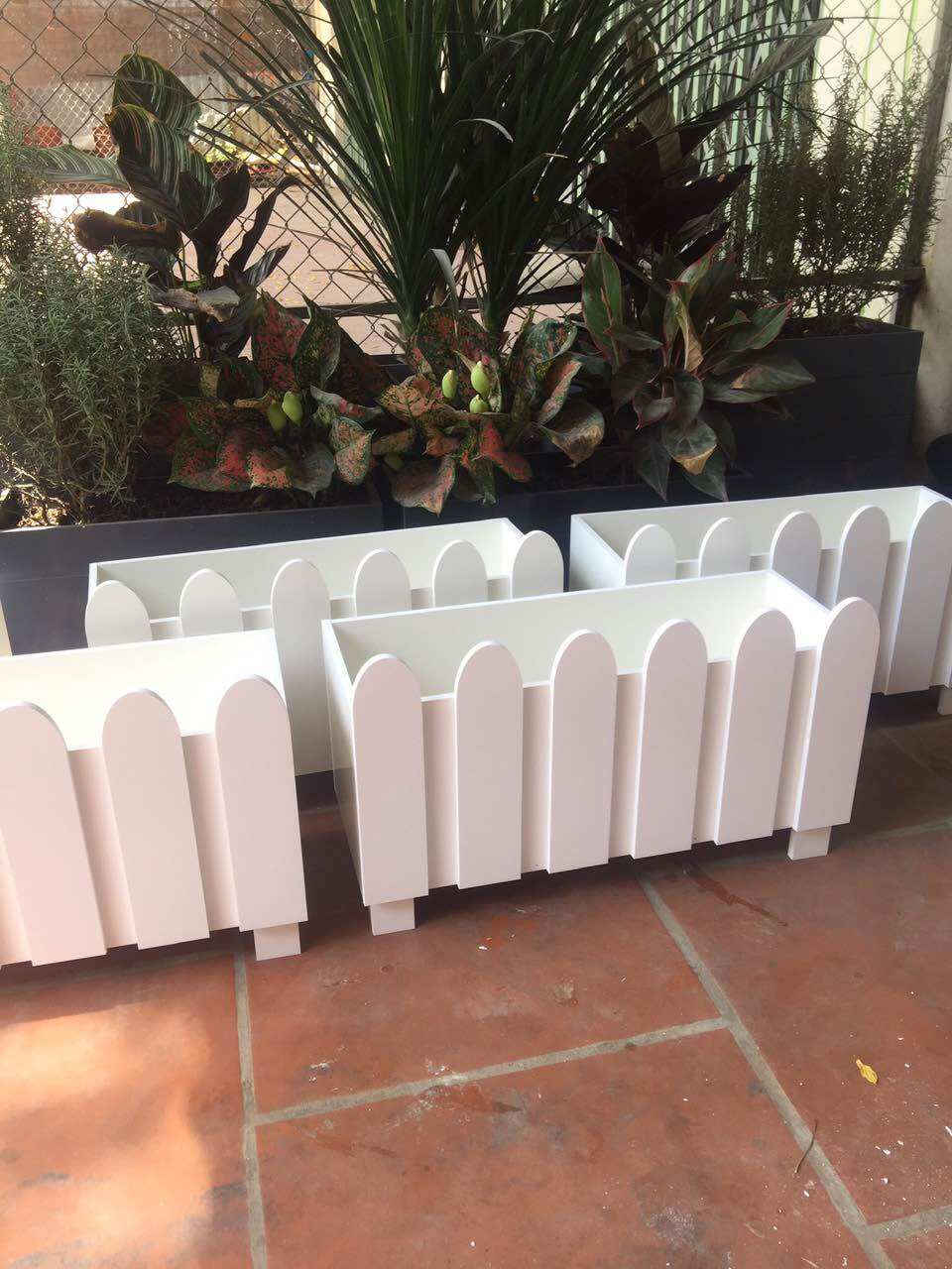 chậu hàng rào trồng cây composite (50x20x20+5)